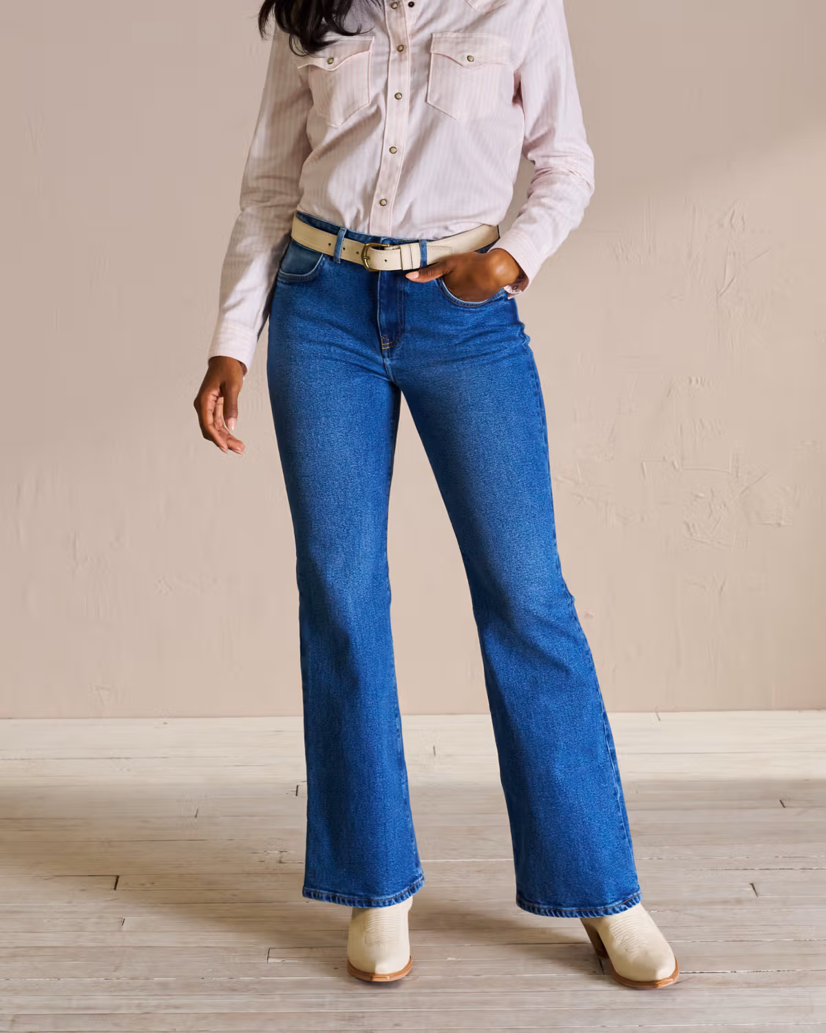 Women's Mid-Rise Bootcut Jeans