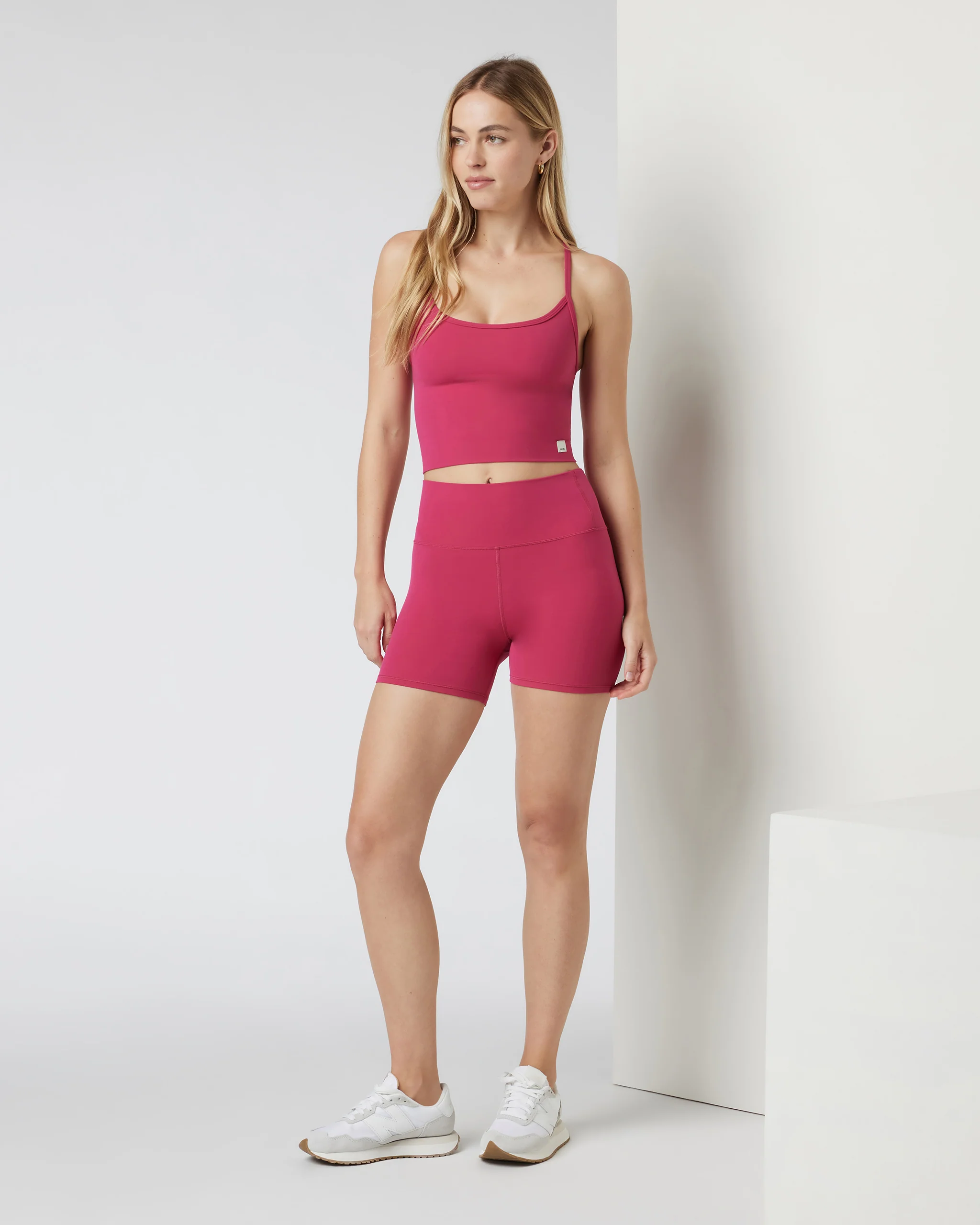 Vuori AllTheFeels Tank