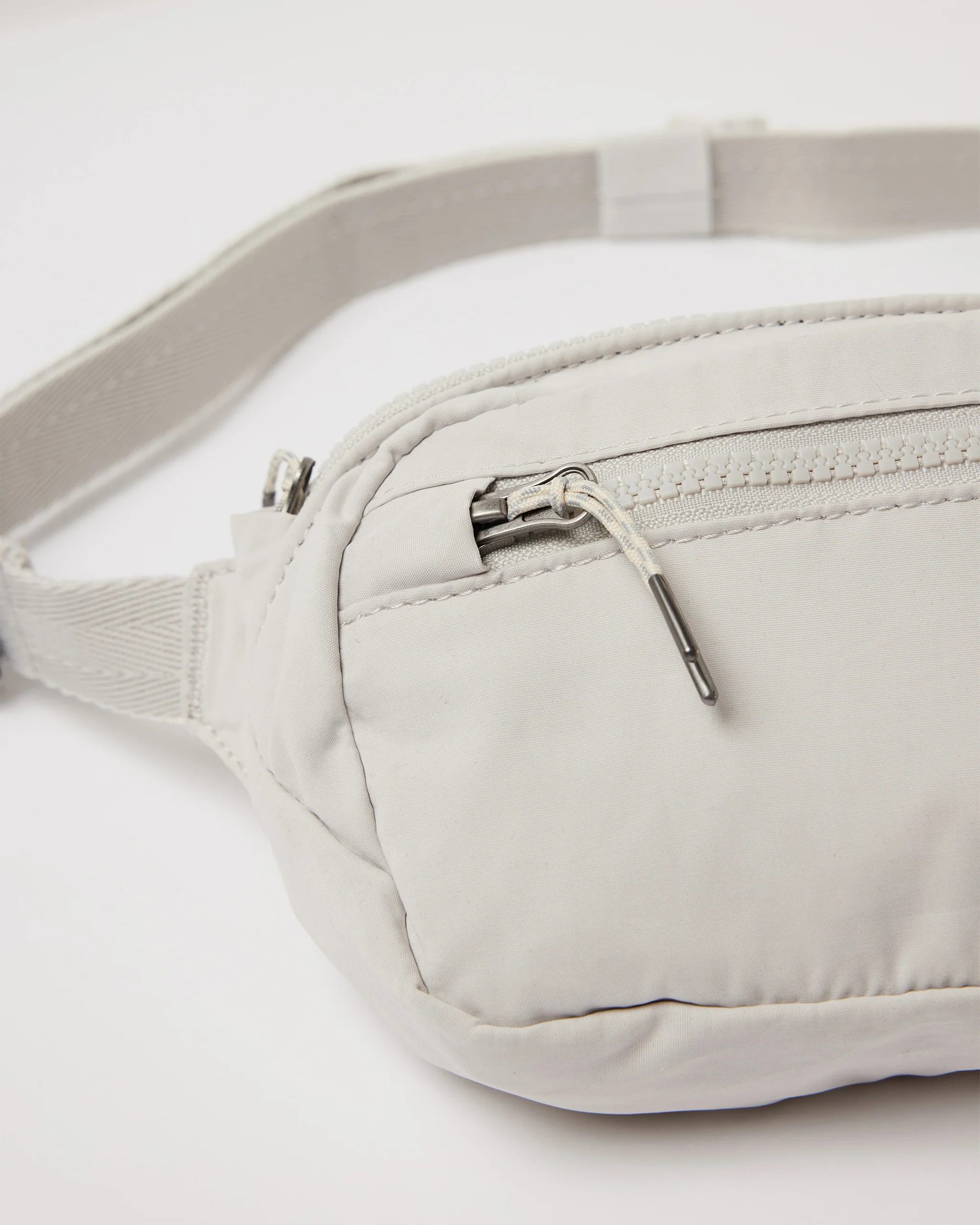 Vuori Hip Pack