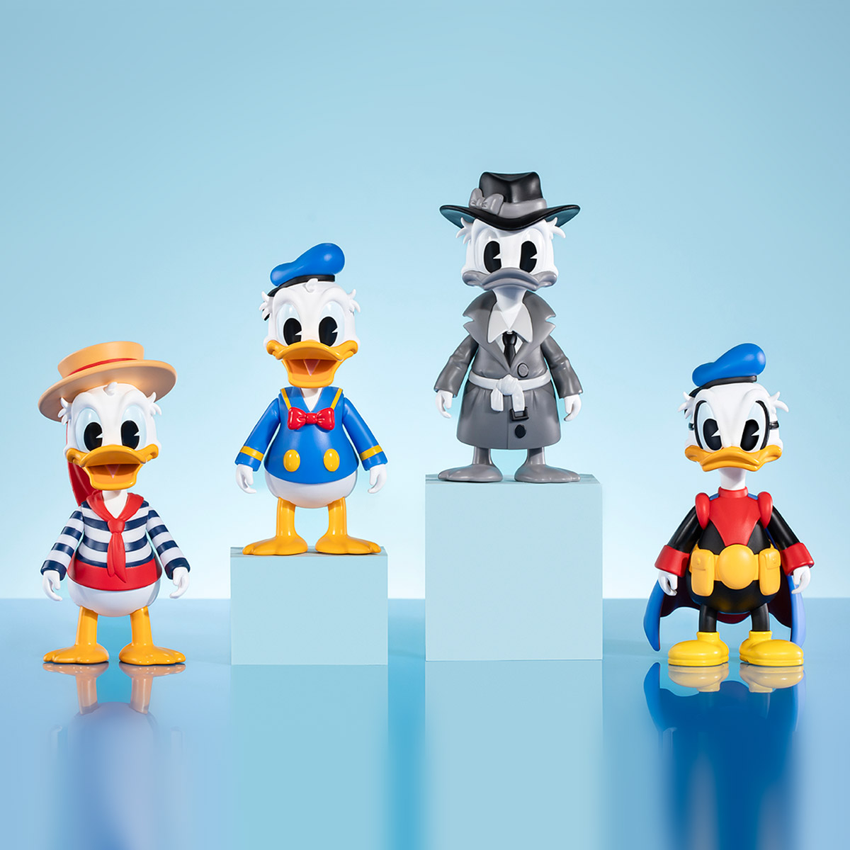 Disney Donald Duck Trendy Figure