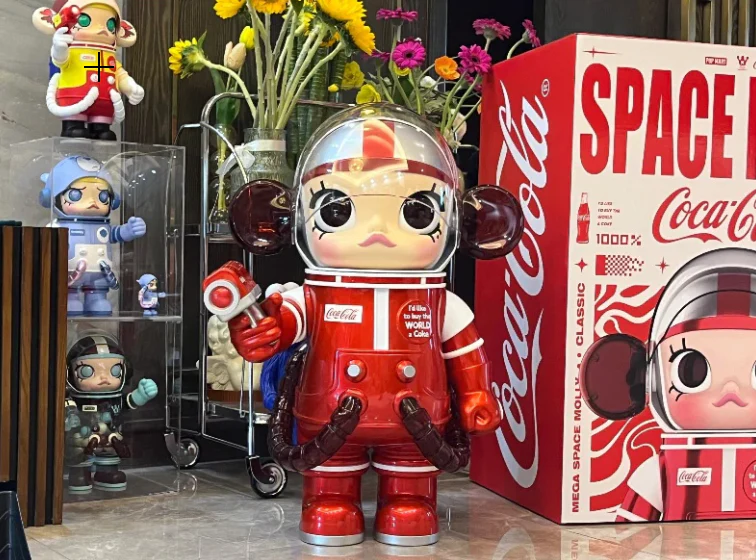 Pop Mart Mega Space Molly Coca-cola Classic 1000%