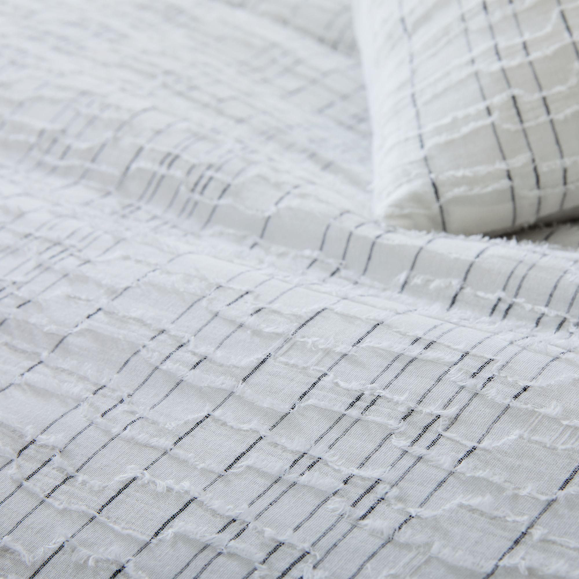 Space-Dyed Clipped Gauze Duvet Cover & Shams