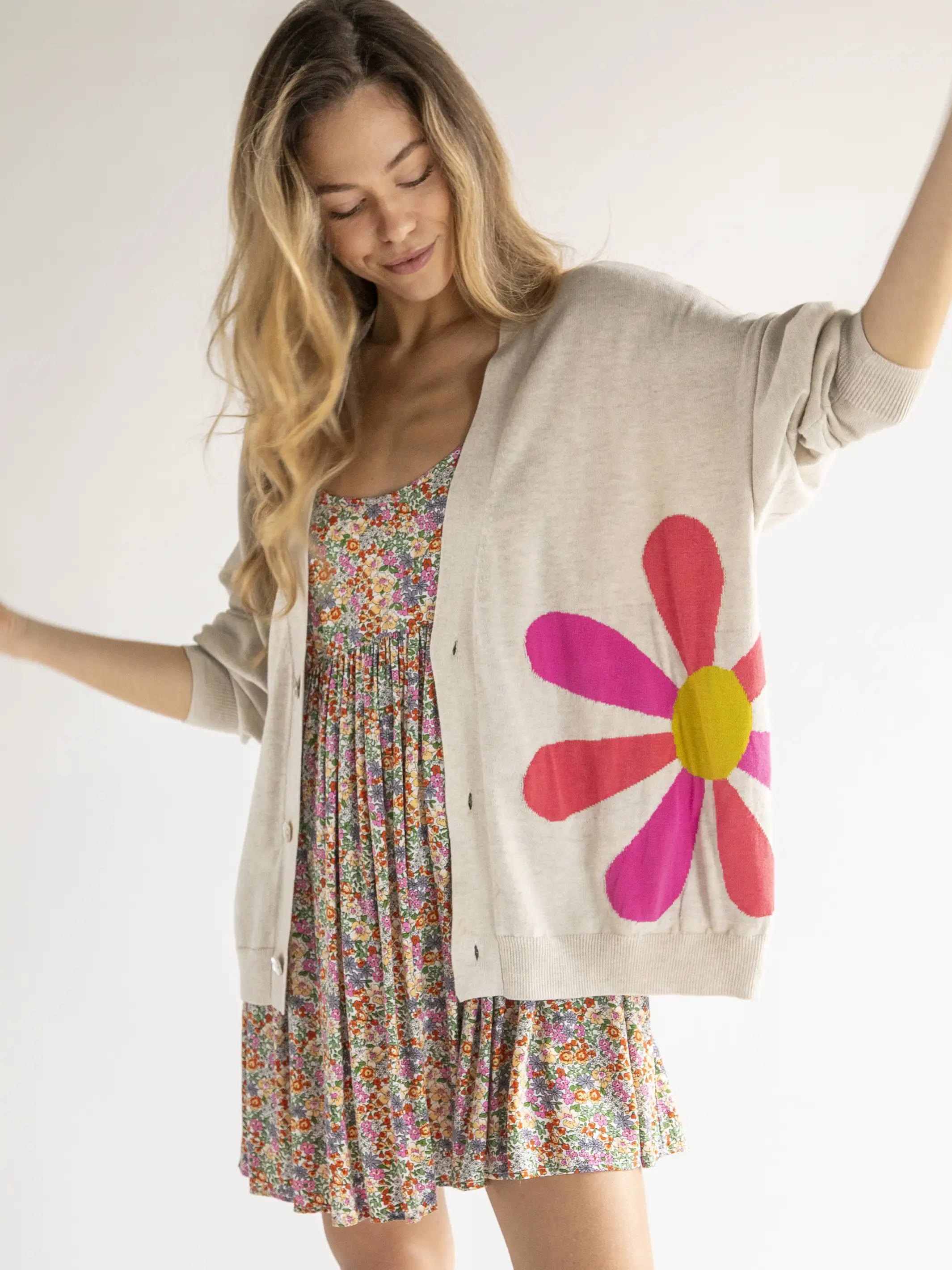 Live Happy Cardigan Sweater - Cream Daisy