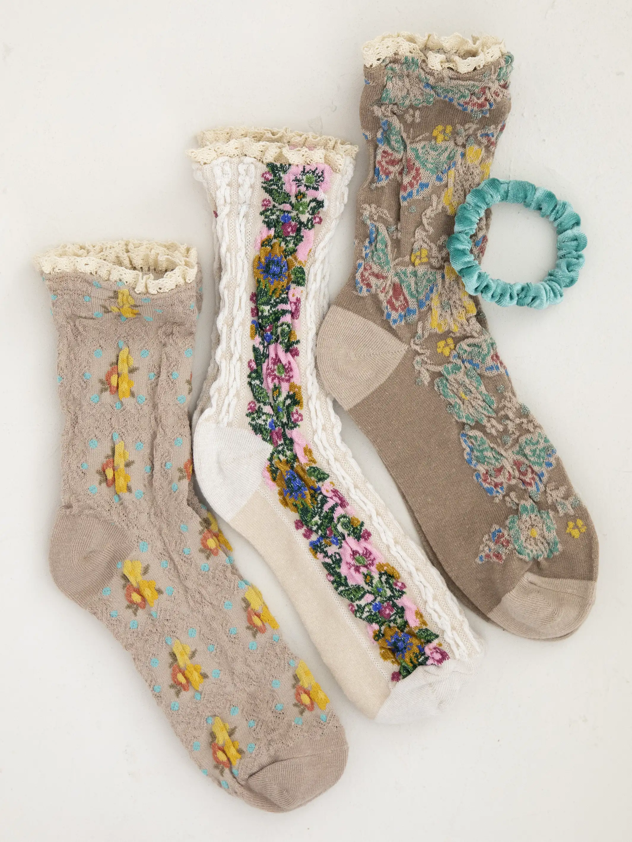 Blossom Socks & Scrunchie, Set of 3 - Ash
