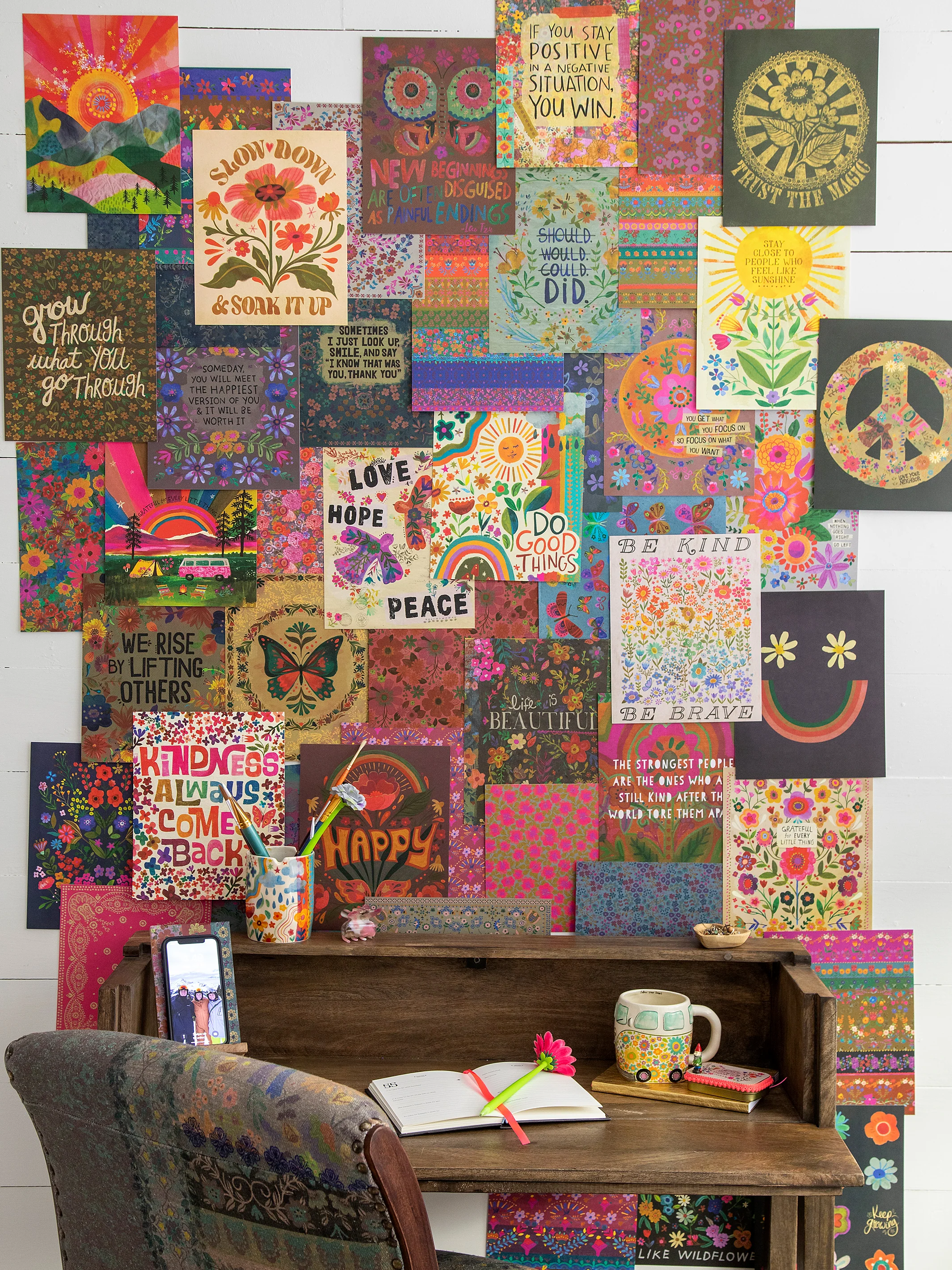 Decorative Wall Collage Kit