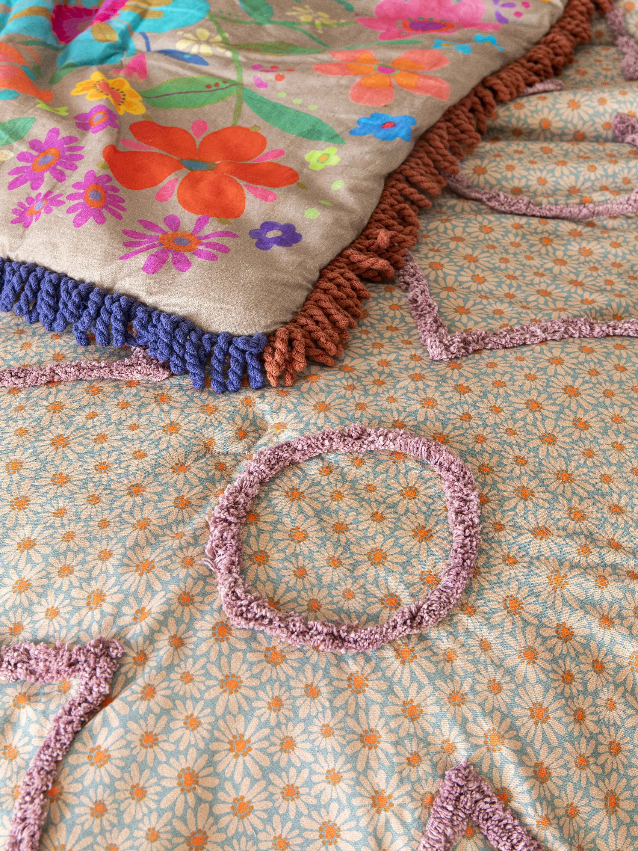 Boho Tufted Reversible Bed Cover - Daisy