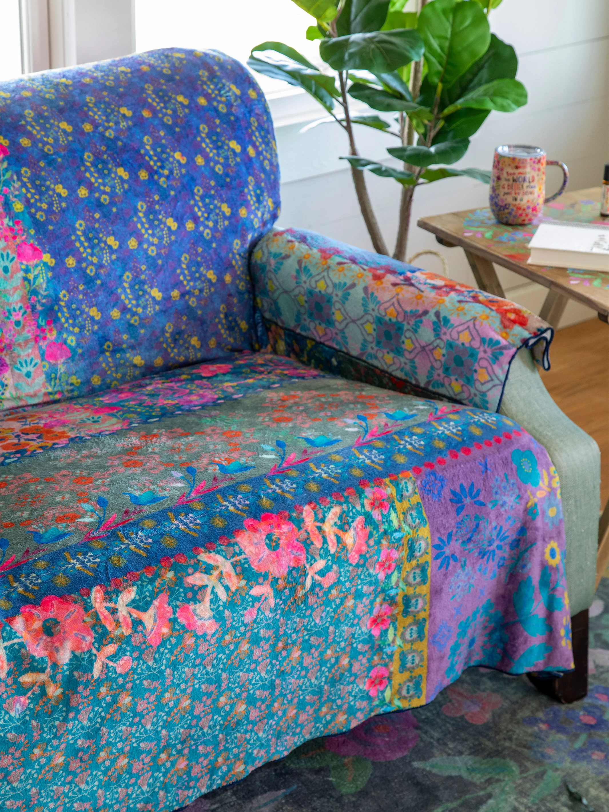 Perfect Cozy Couch Cover - Vintage Patchwork