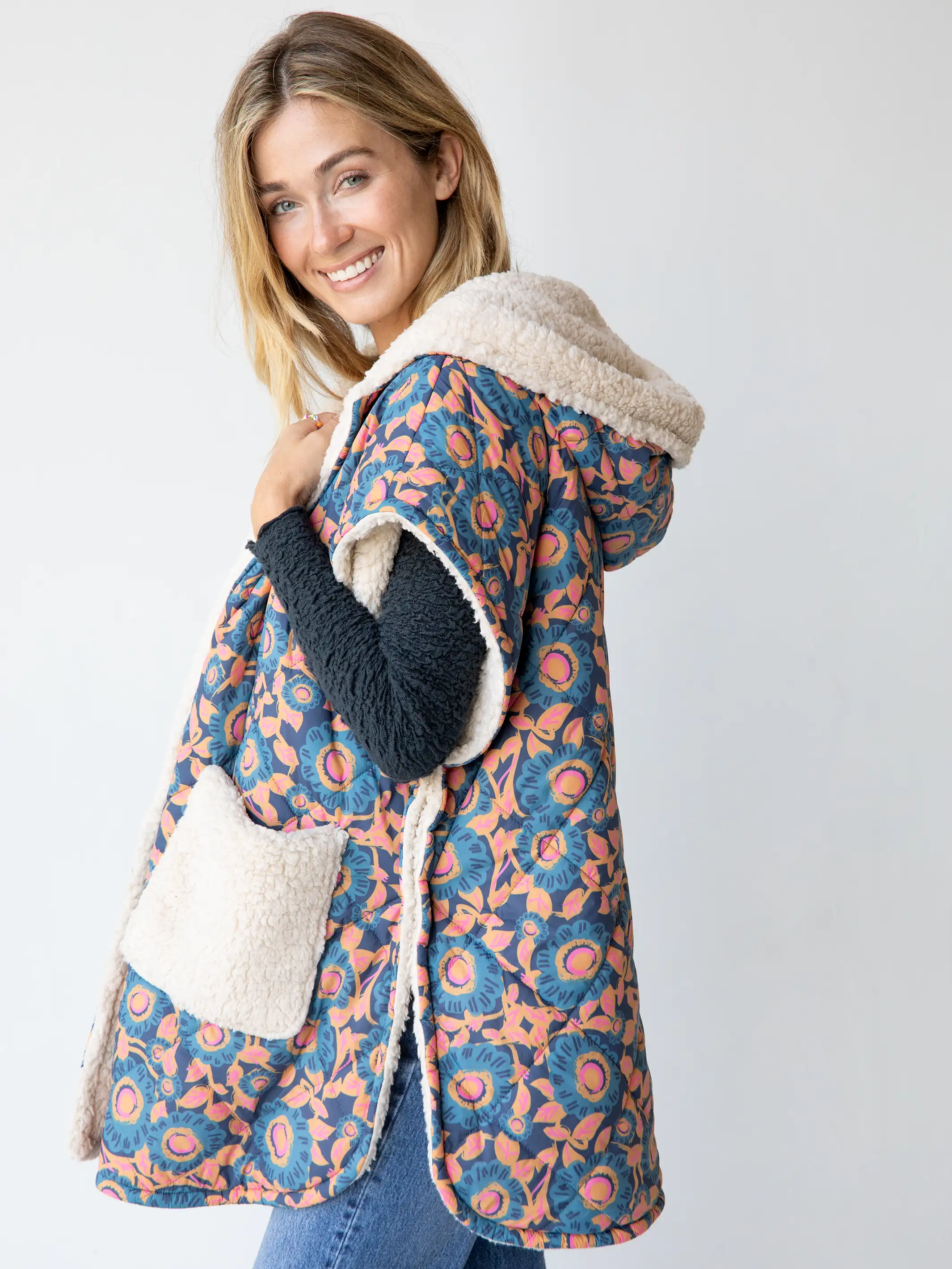 Camp Cape Sherpa Poncho - Teal Dahlias