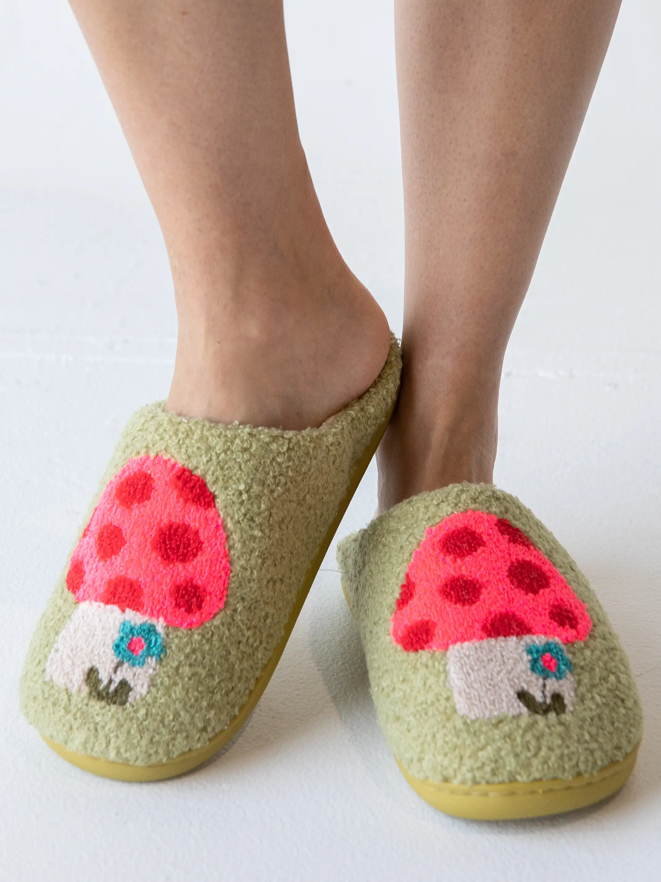 Icon Sherpa Slippers - Mushroom