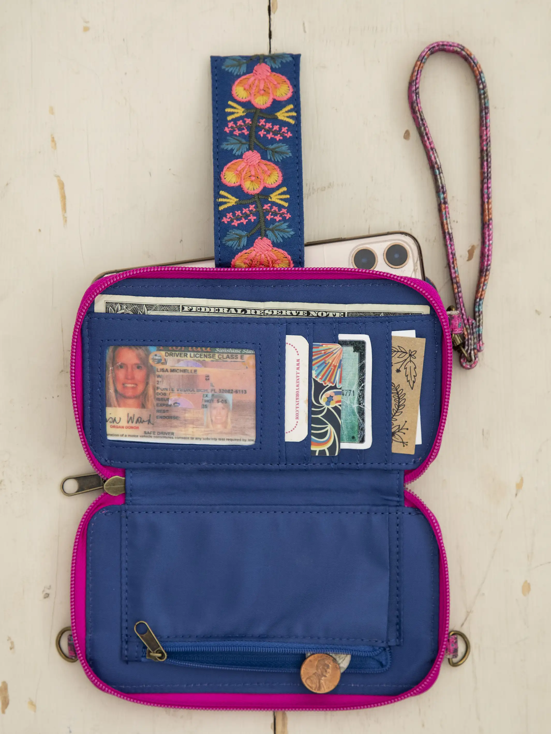 Wristlet Wallet - Plum Cream