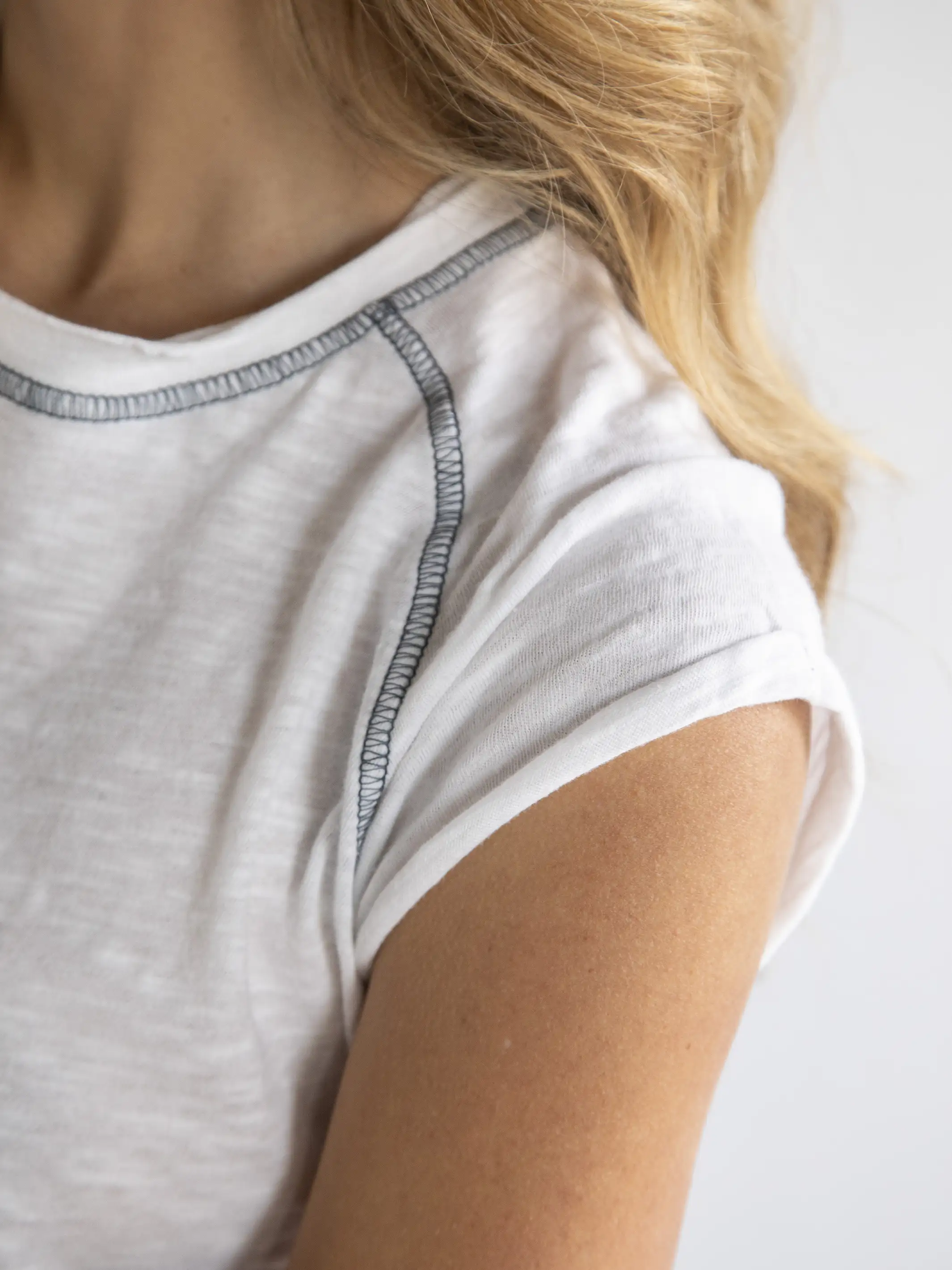 Lily Knit Tee Shirt - White