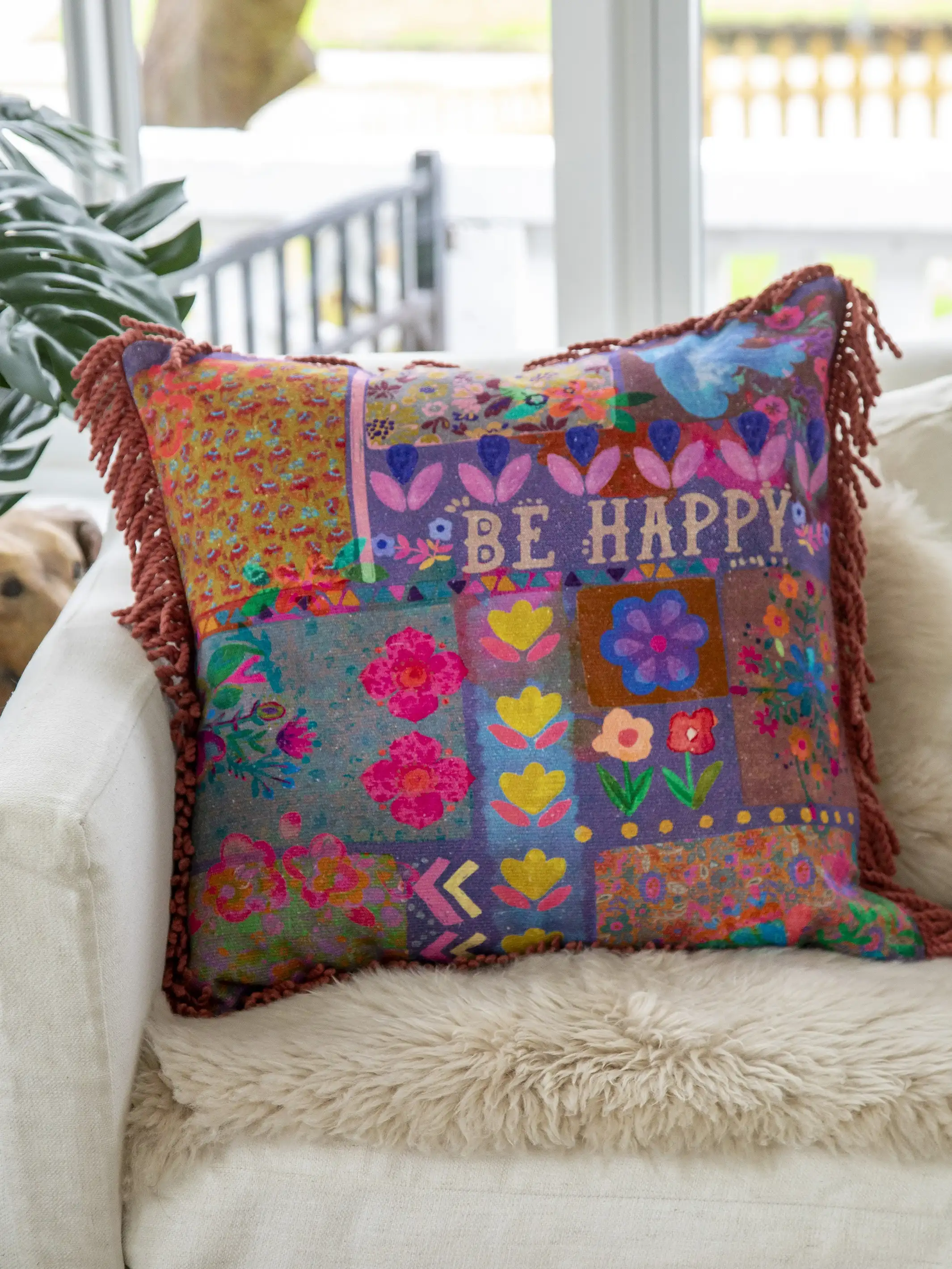 Bungalow Pillow - Be Happy