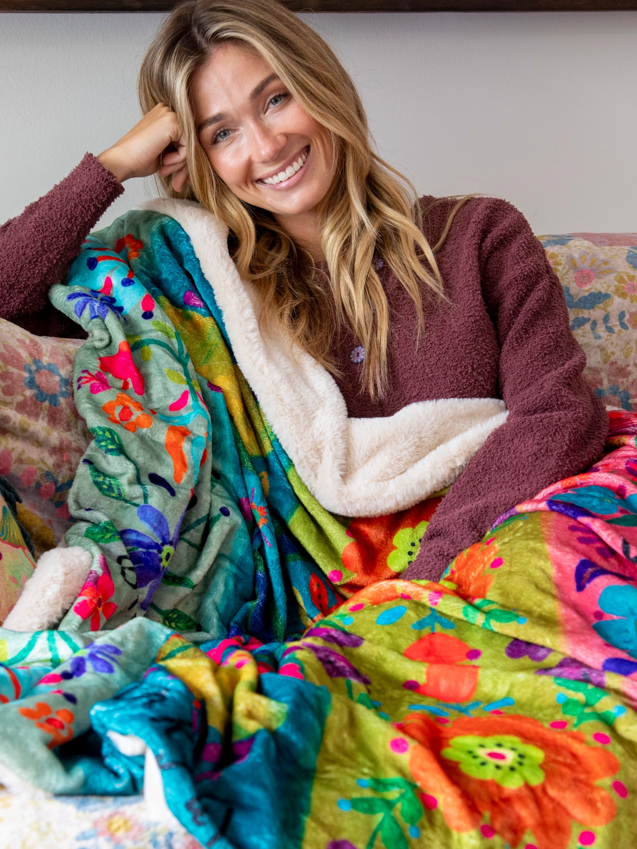 Faux Fur Throw Blanket - Folk Flower