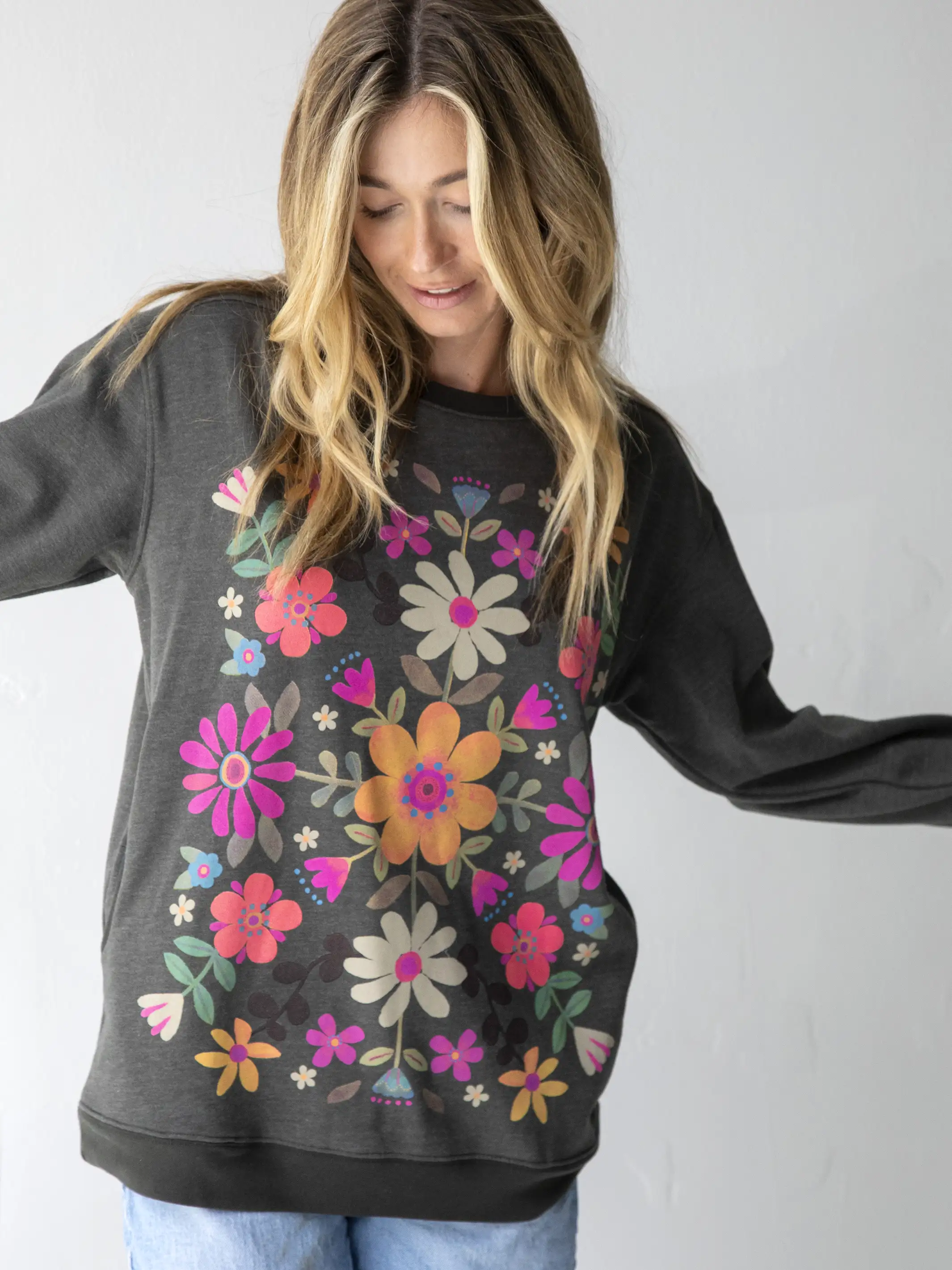 Comfy Pocket Sweatshirt - Folk Flower