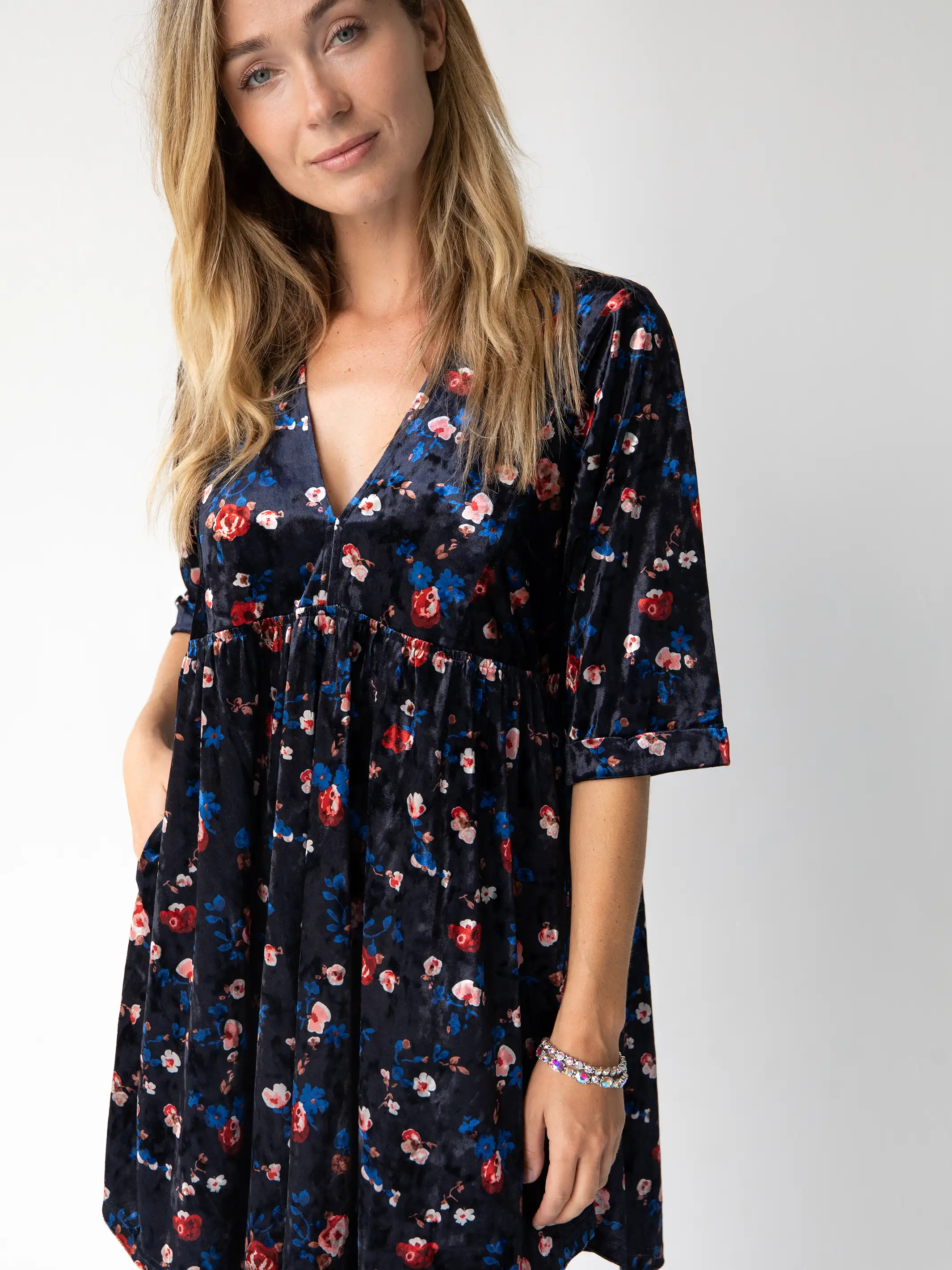 Stella Velvet Dress - Black Red Roses