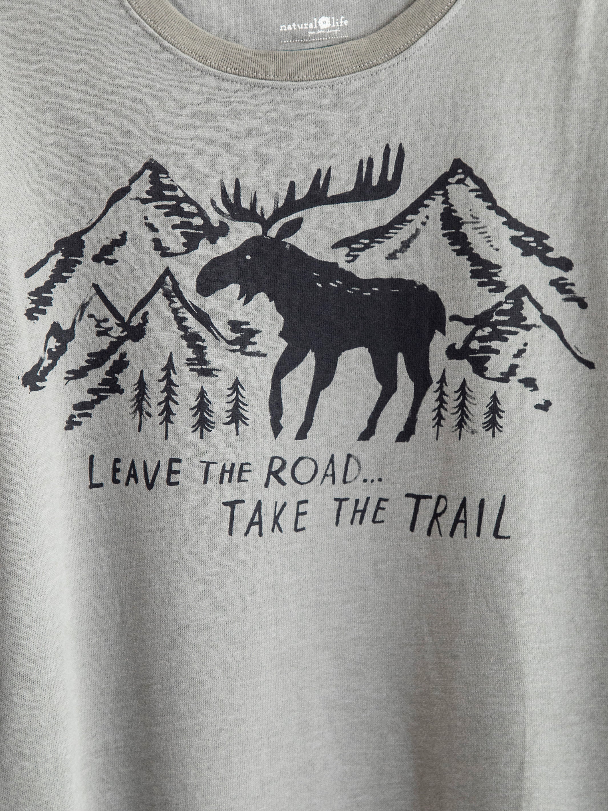 Comfy Pocket Sweatshirt - Take The Trail