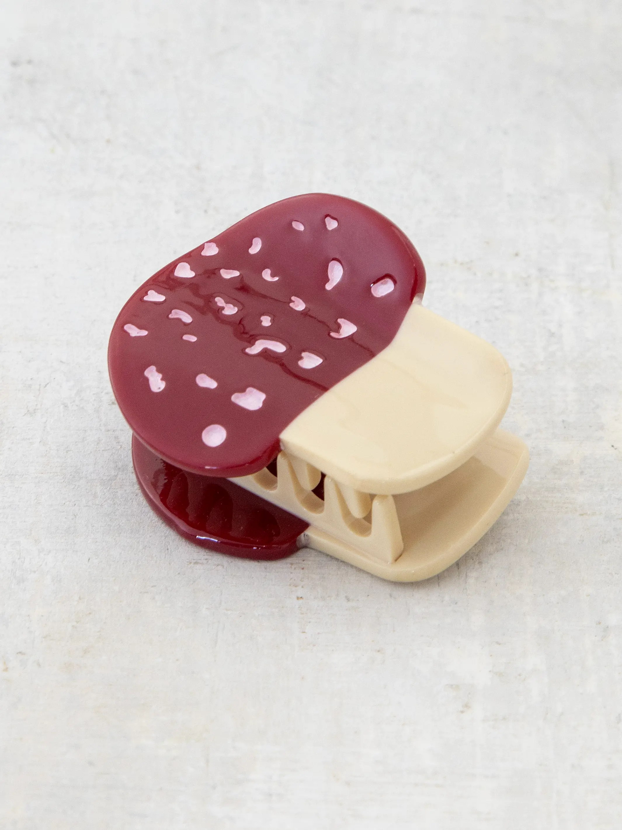 Mushroom Hair Claw