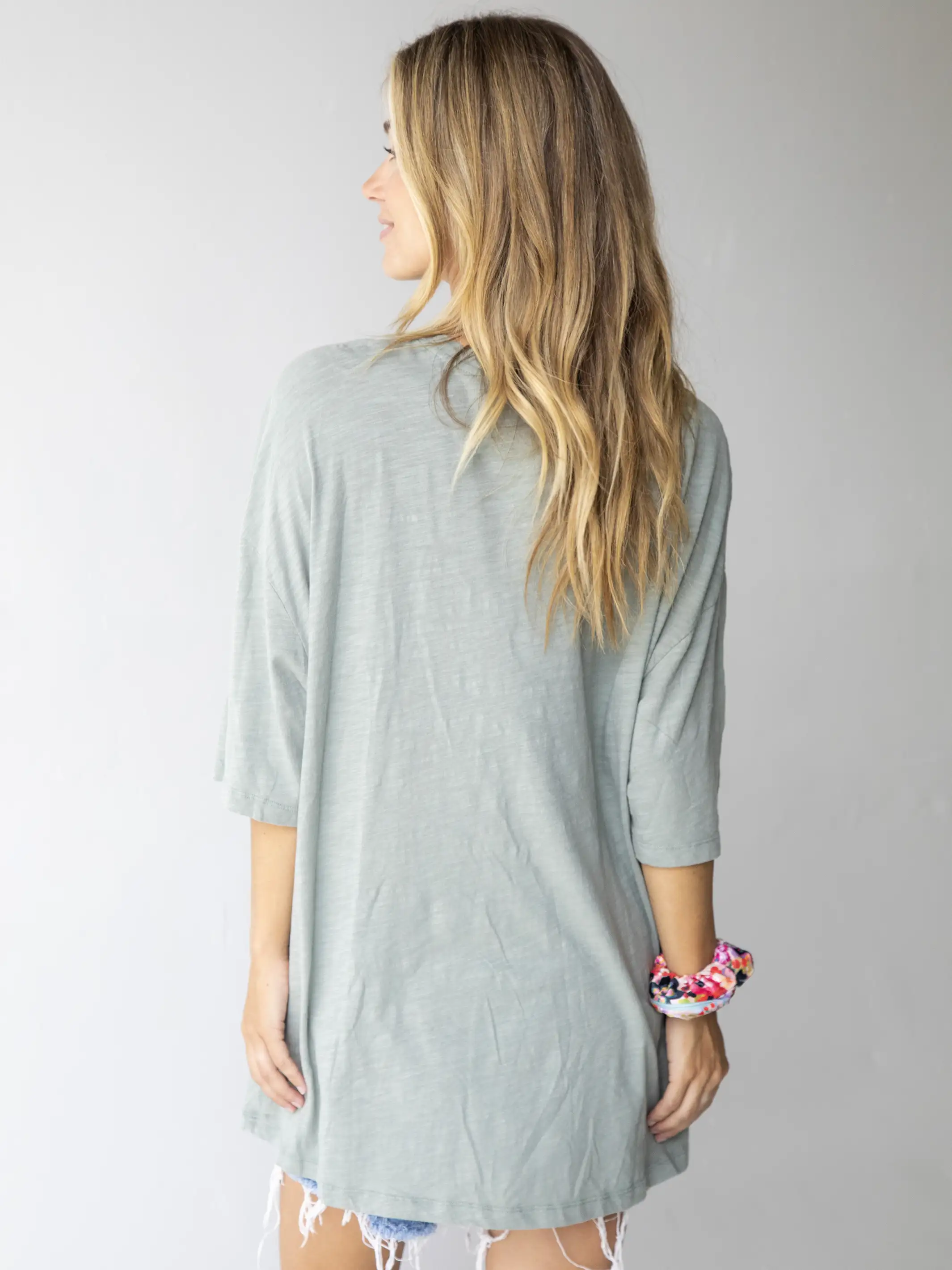 Life Is A Canvas Tee - Love Bay