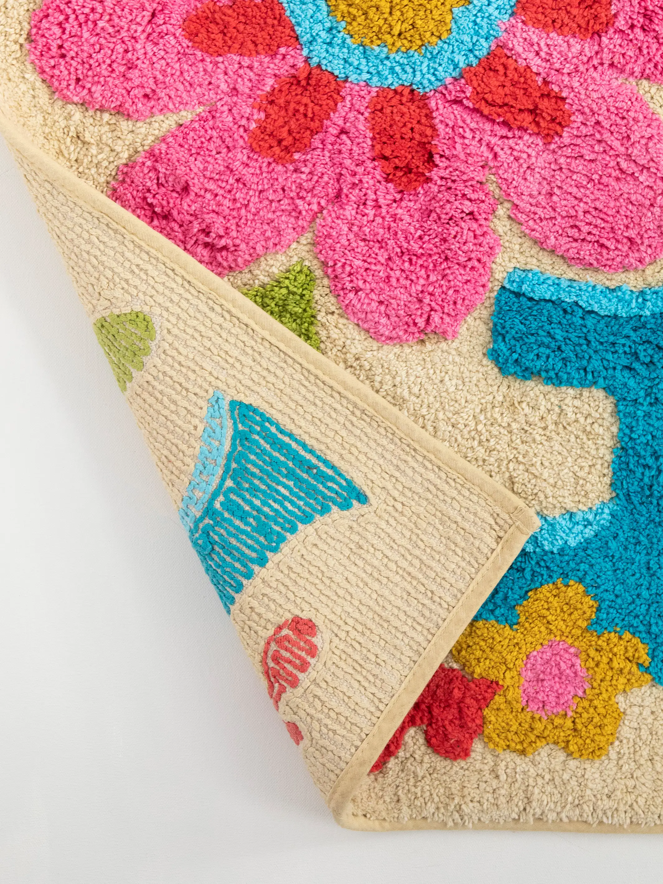 Tufted Runner Bath Mat - Love