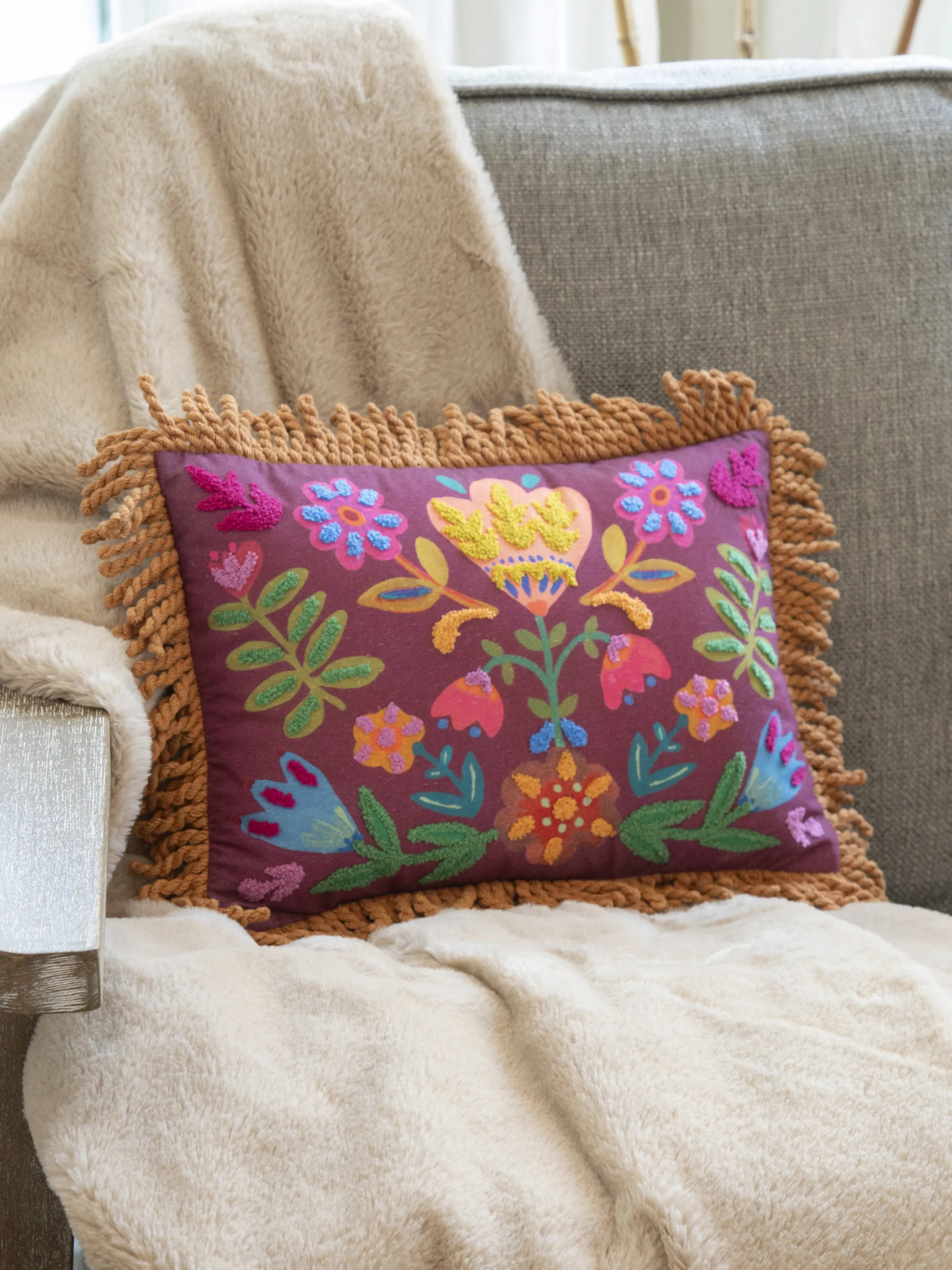 Tufted Boho Pillow - Mauve