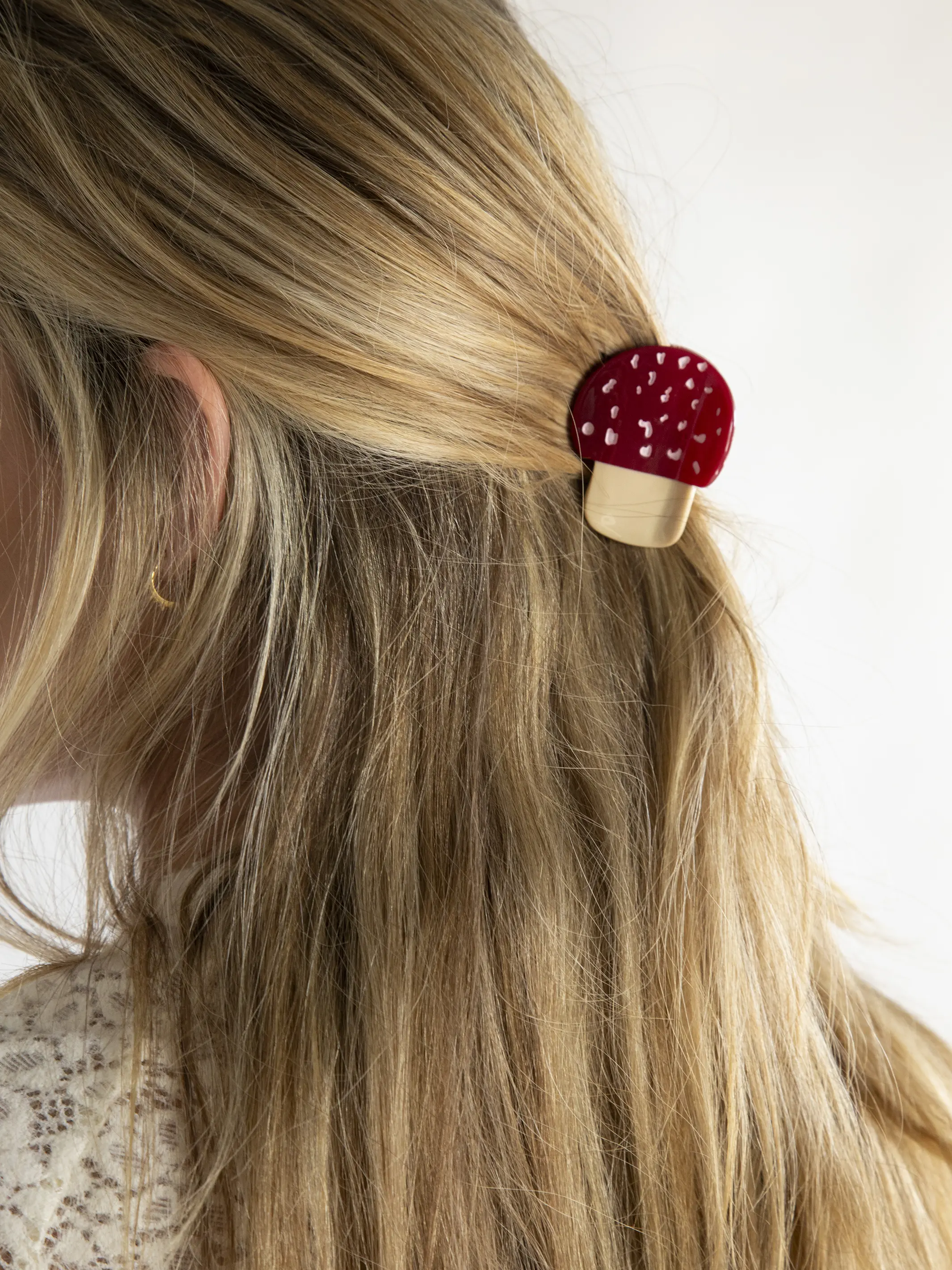 Mushroom Hair Claw