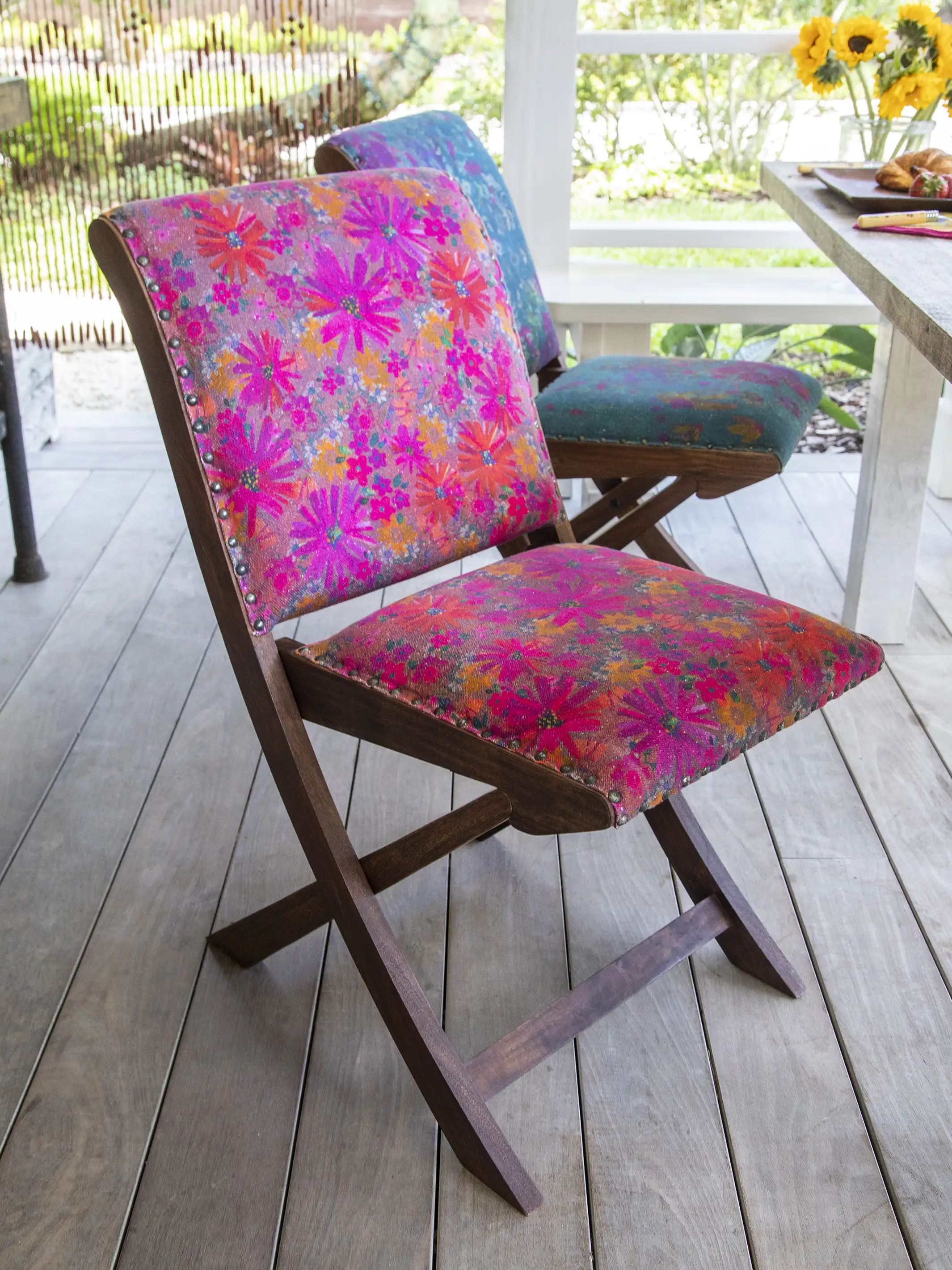 Favorite Anywhere Chair - Charcoal Pink Daisy