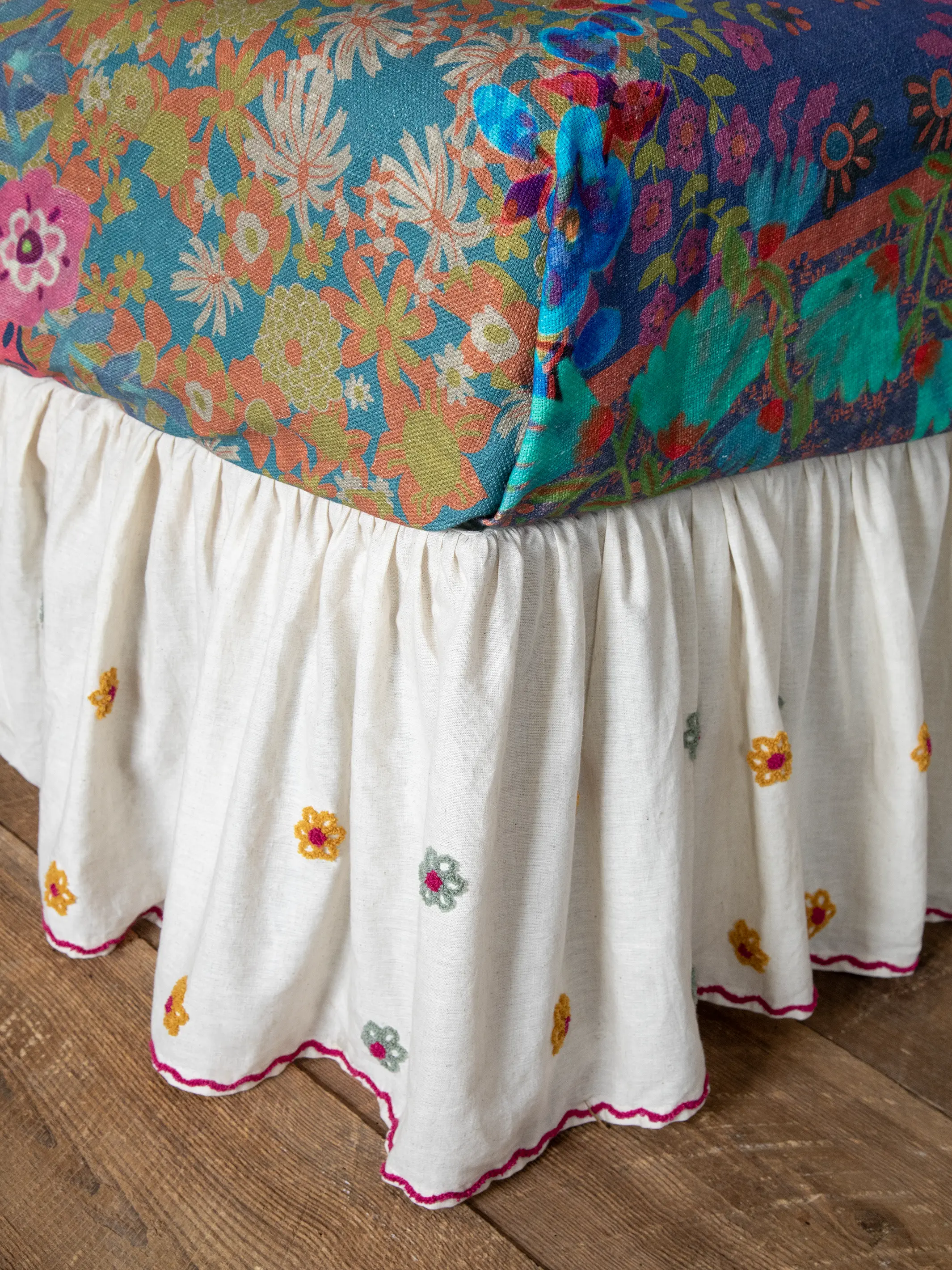 Goes With Everything Tufted Bed Skirt