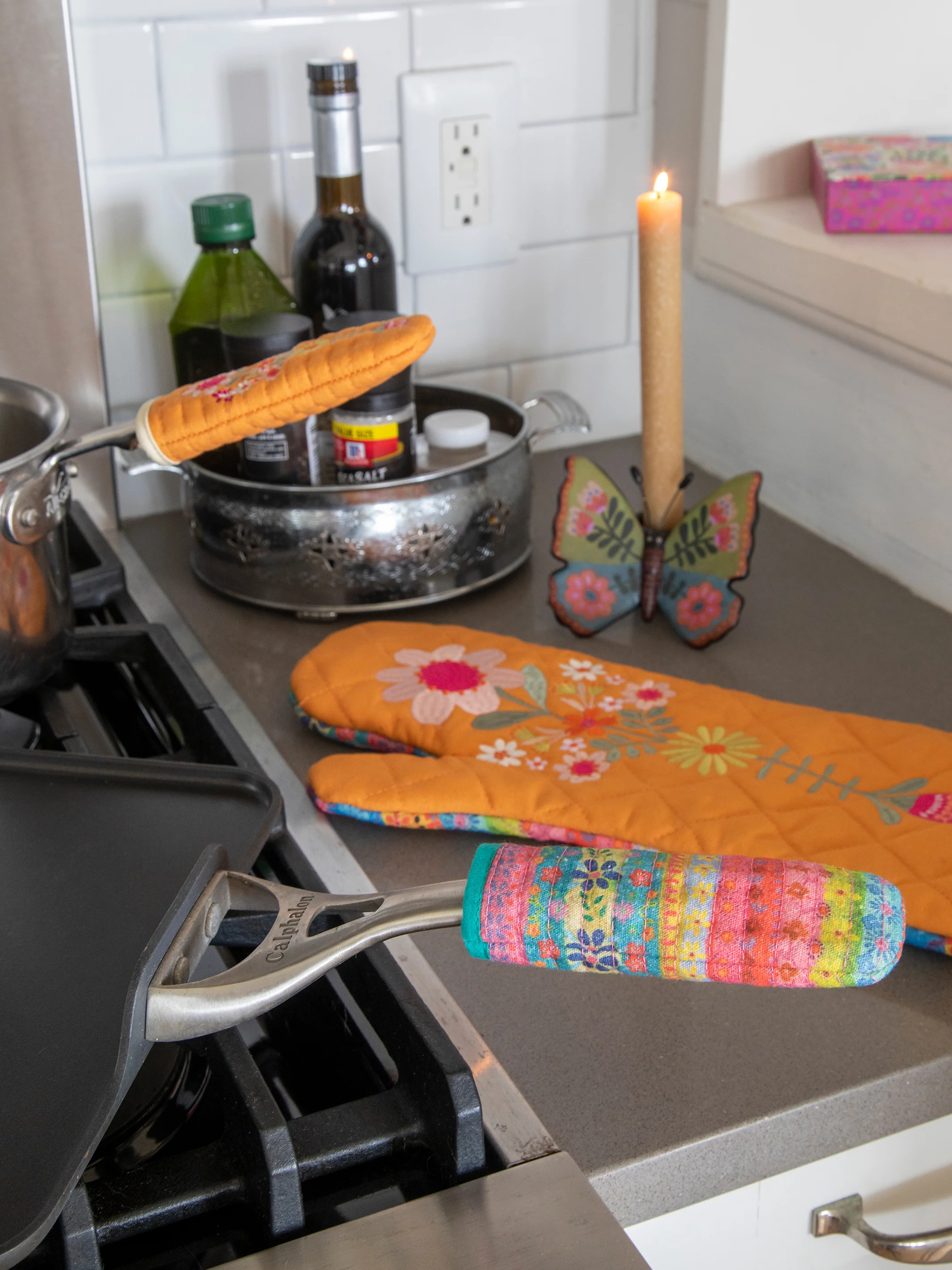 Bake Happy Double-Sided Oven Mitt - Floral