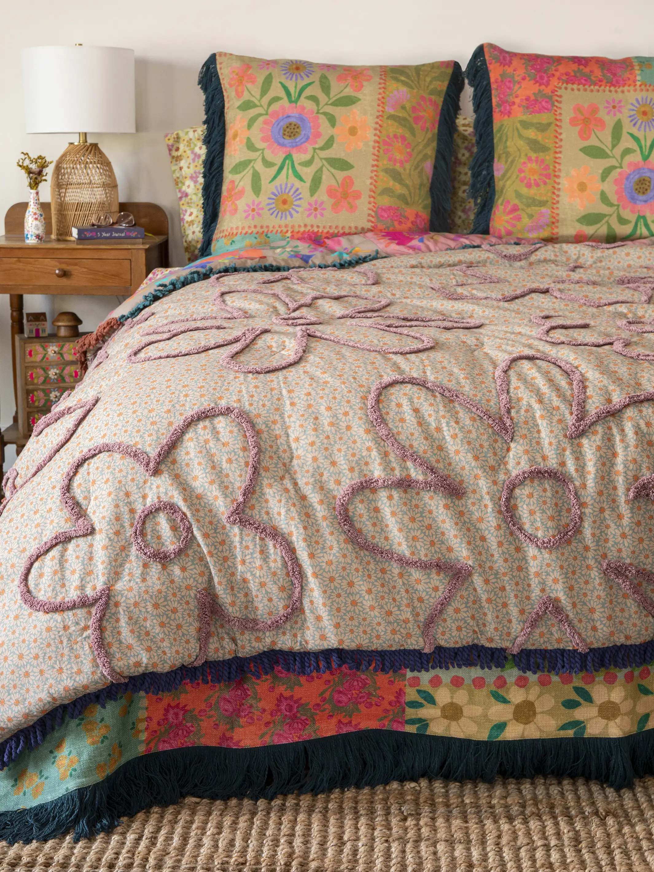 Boho Tufted Reversible Bed Cover - Daisy