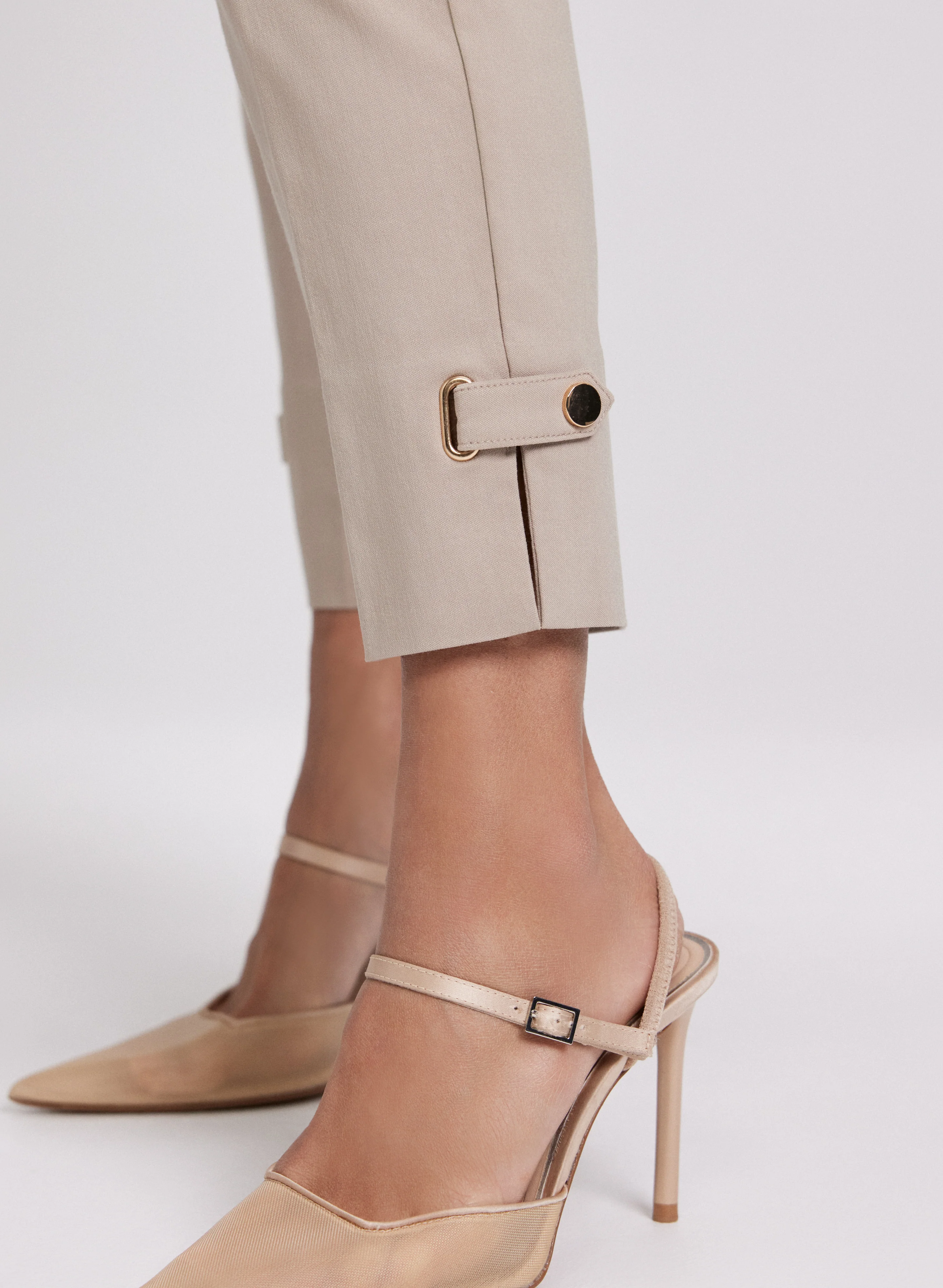 Sofia Slim-Leg Pants - Short