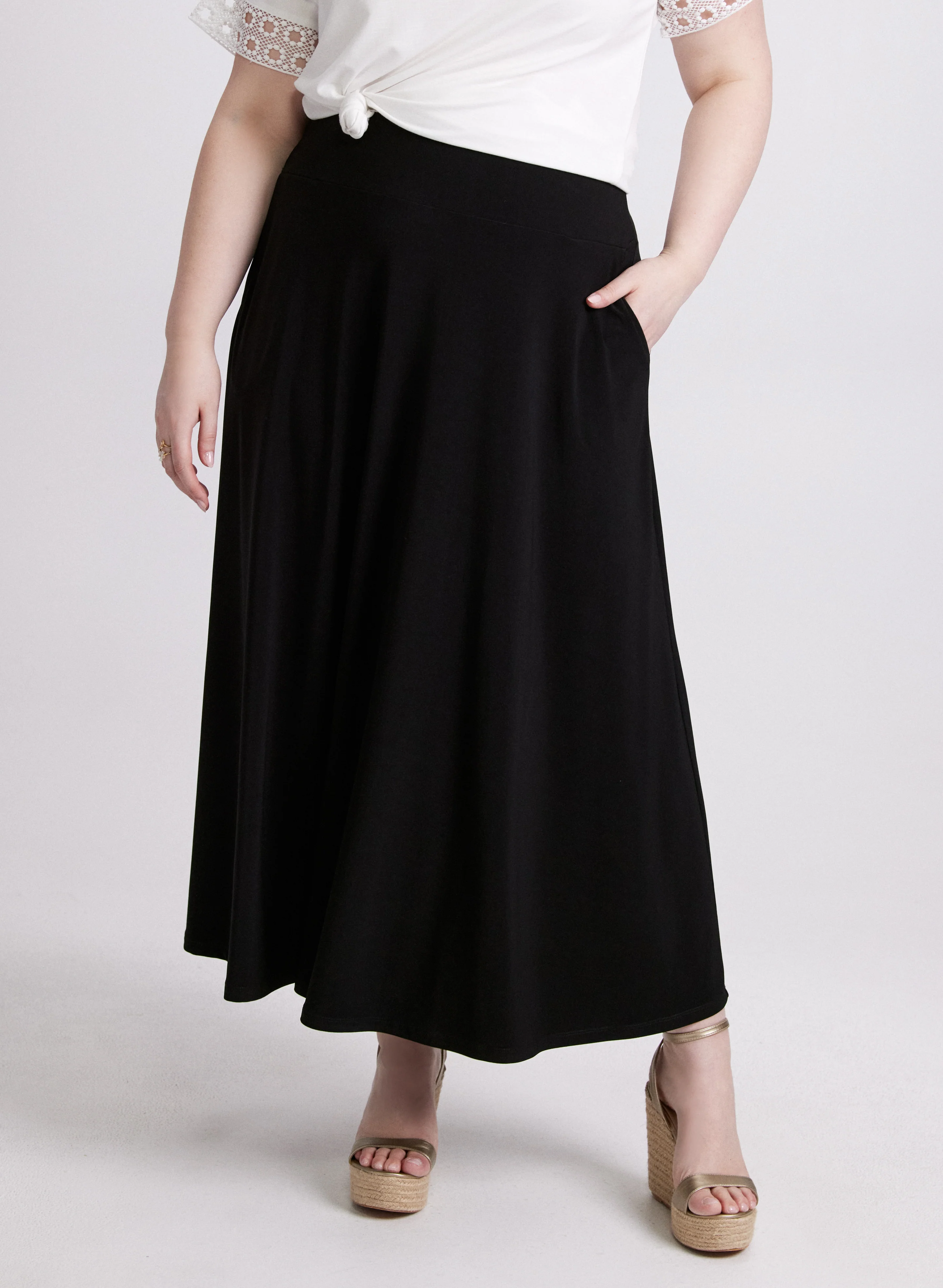 Pull-On Maxi Skirt With Pockets