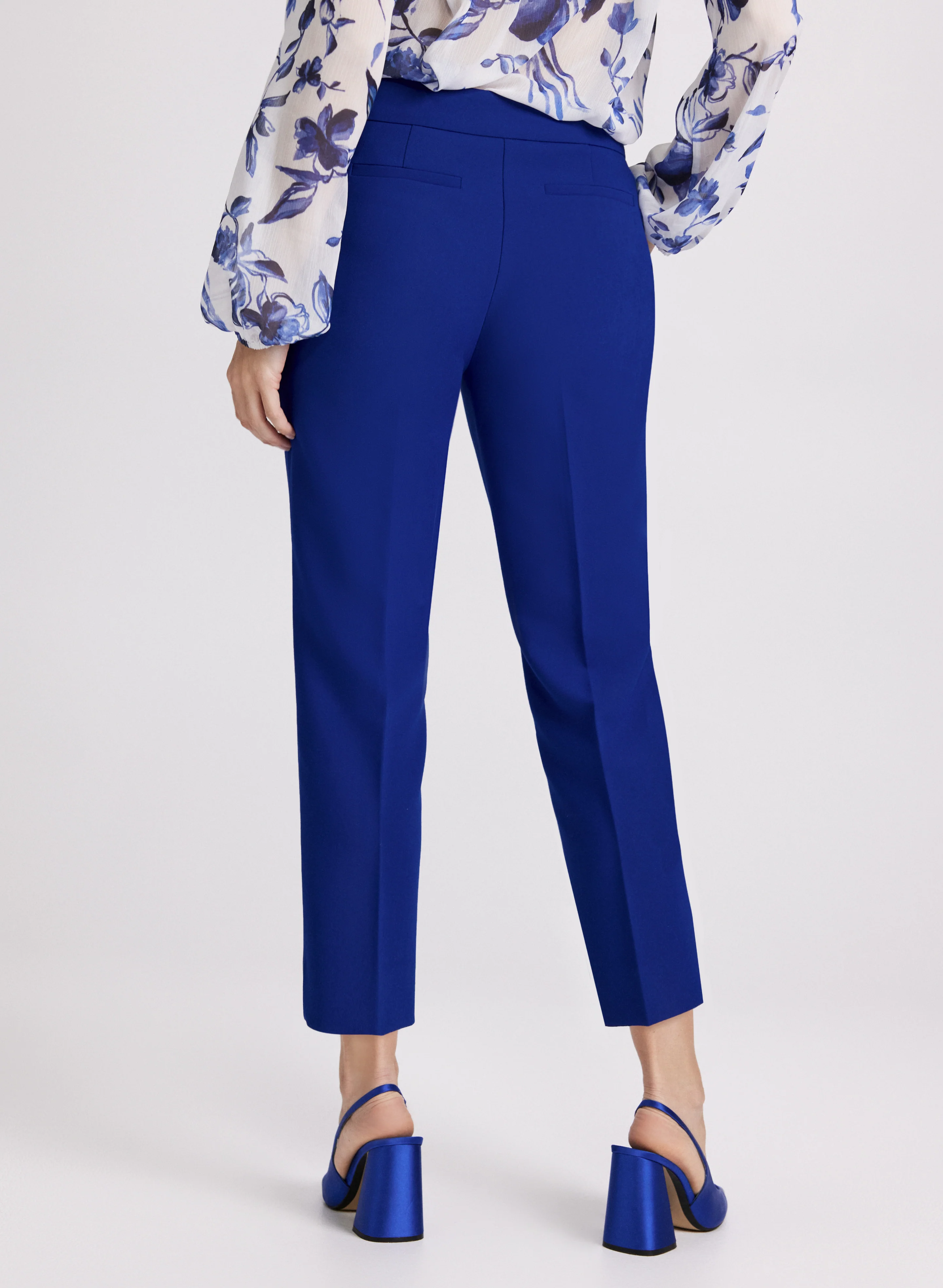 Emma Slim-Leg Pants - Short