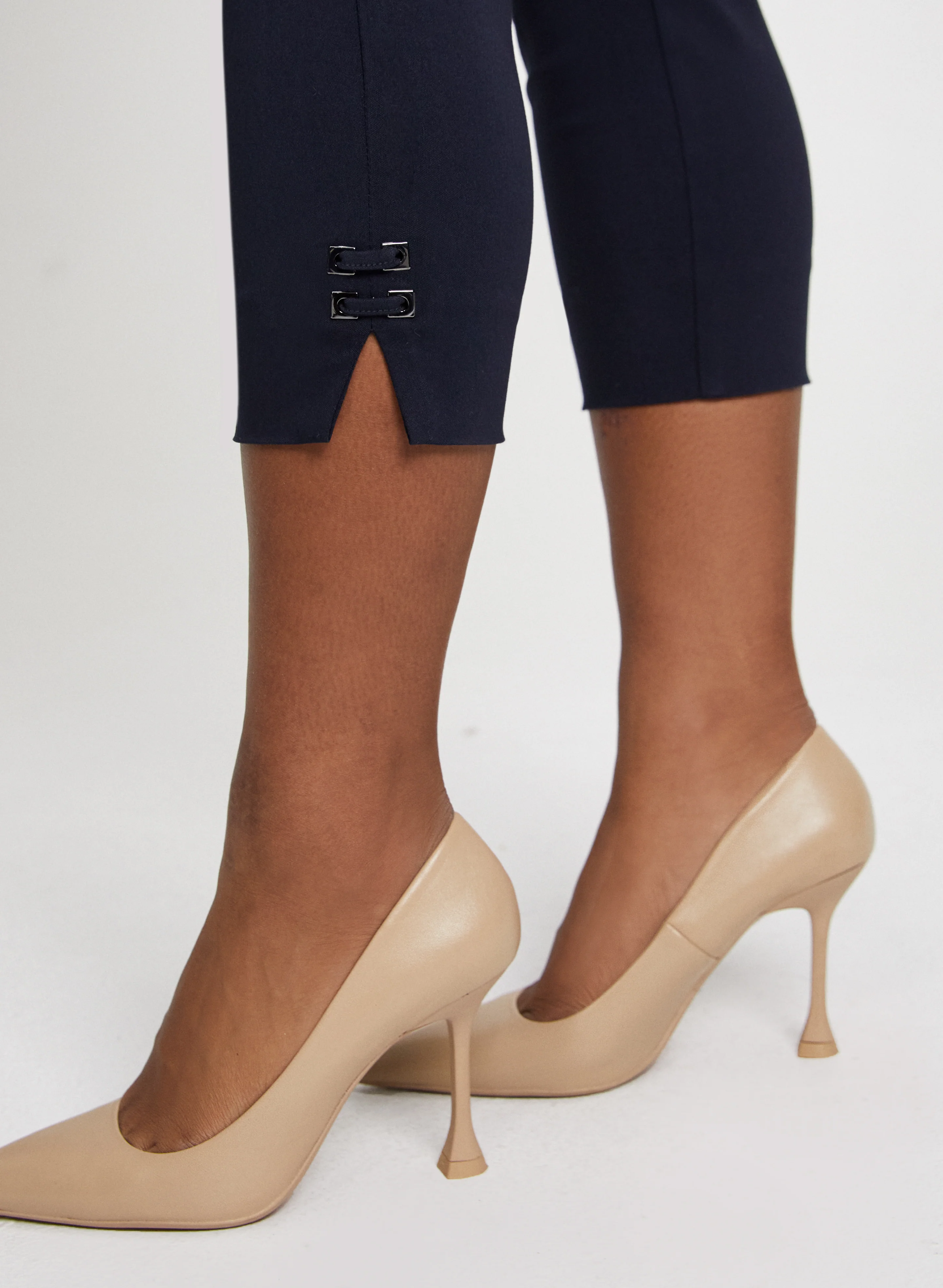 Signature Fit Bengaline Capris