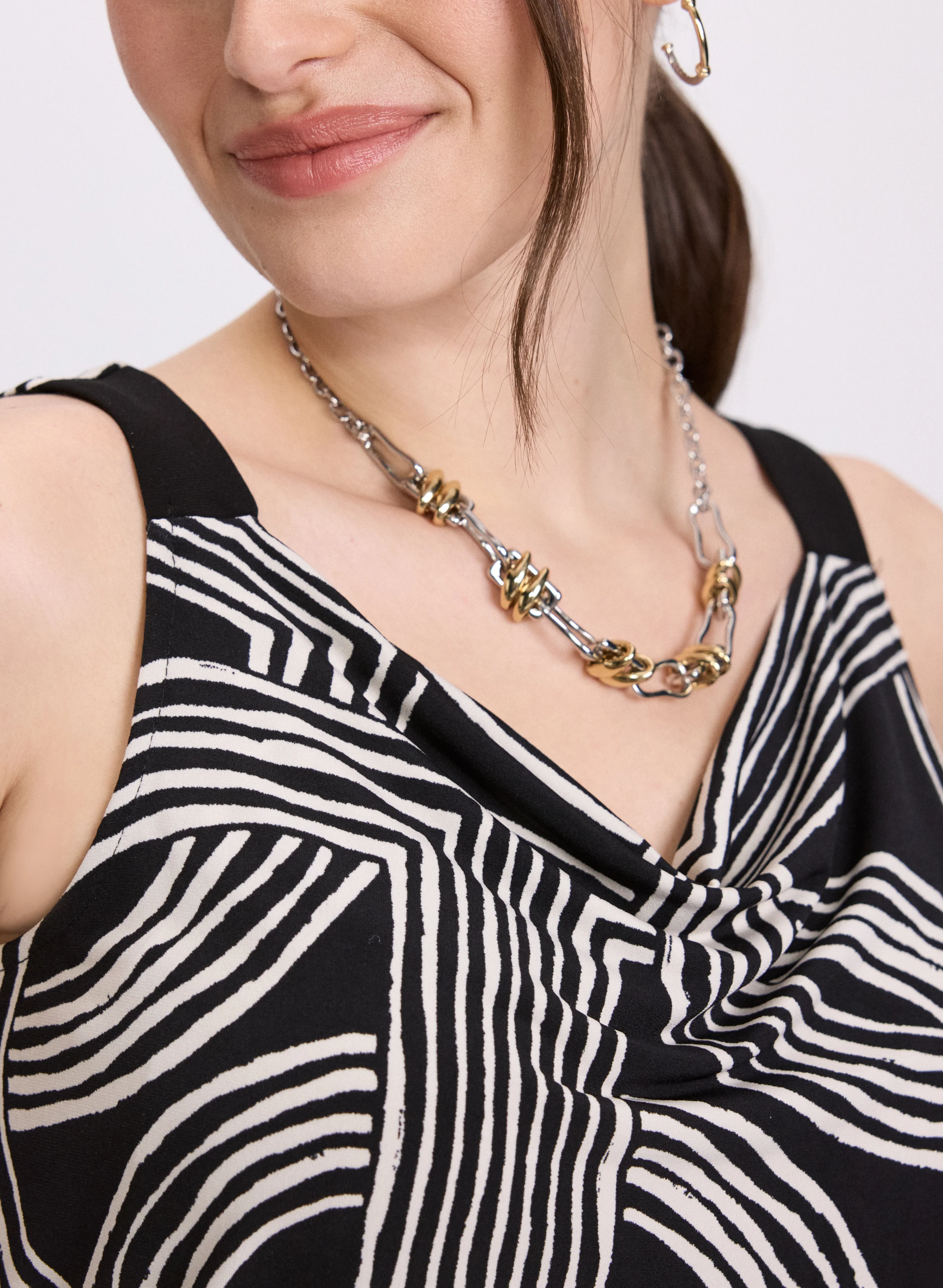 Sleeveless Geometric Top