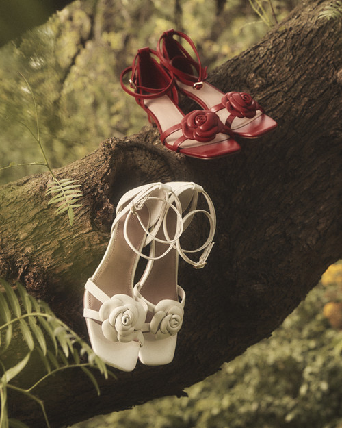 Floris Off White Leather Kitten Heel