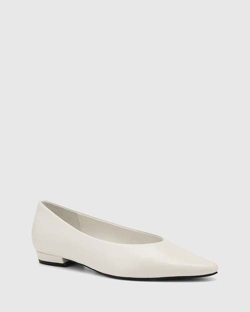 Carmel Off White Leather Flat