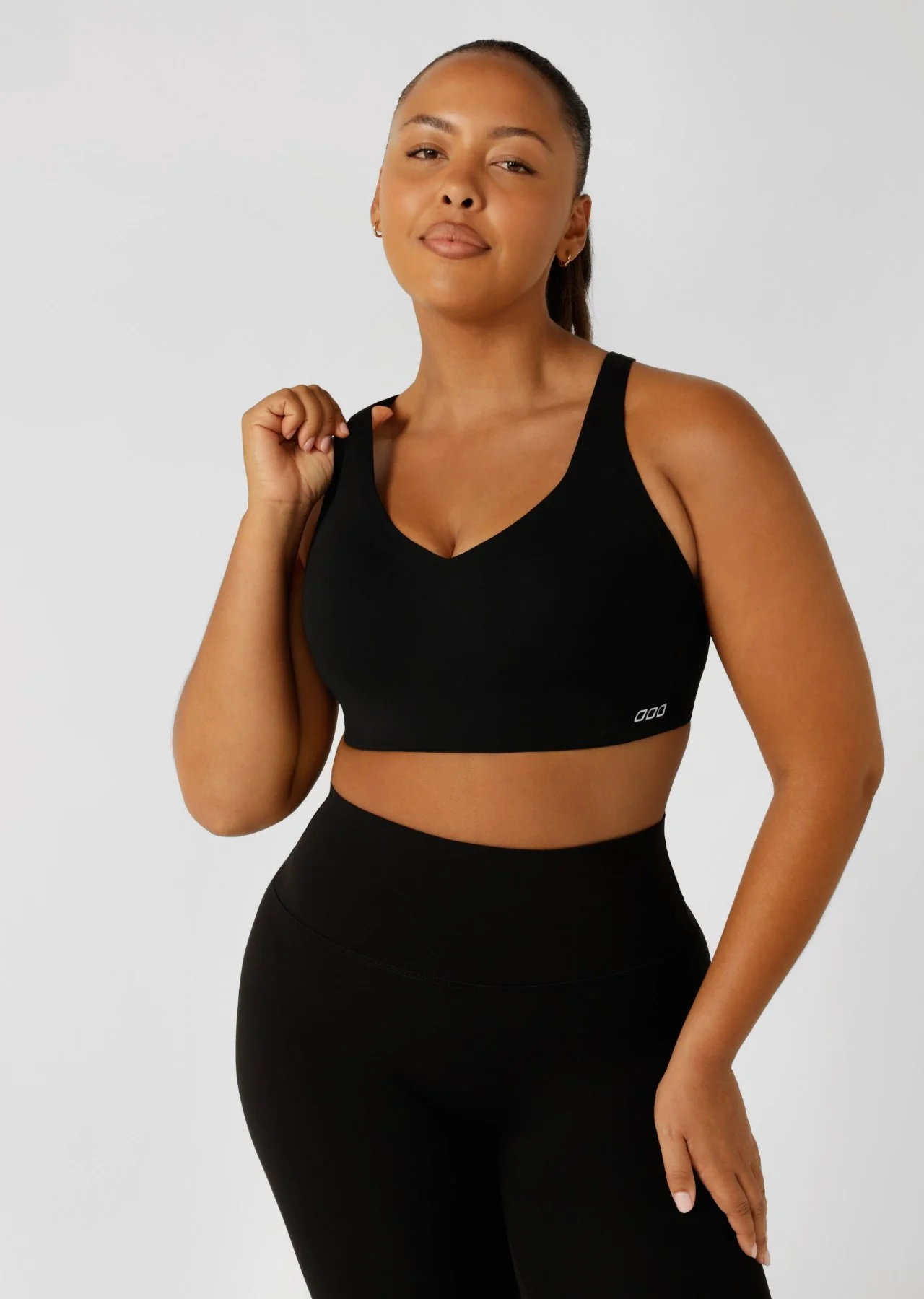 Curve Control Moulded Sports Bra