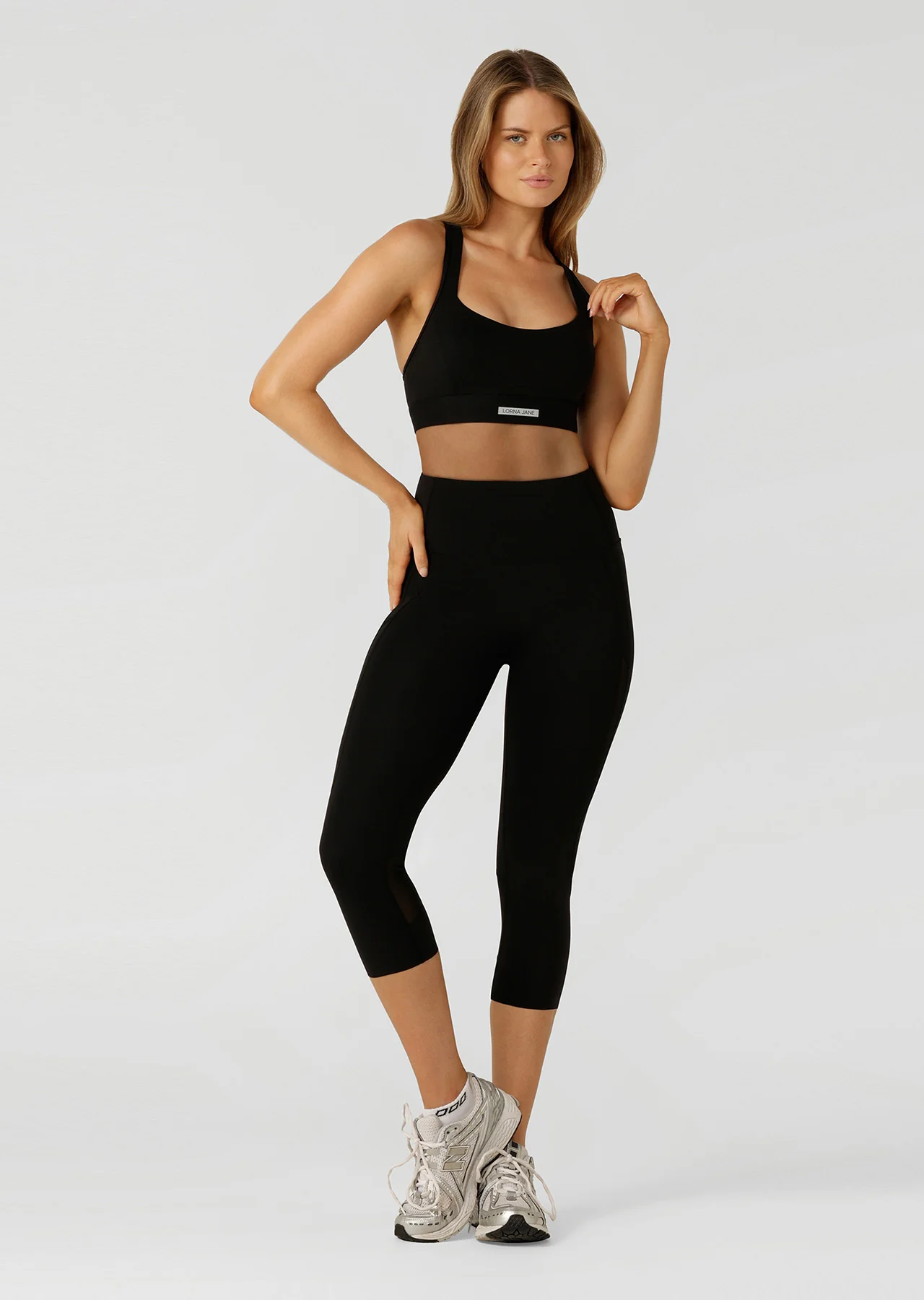 Outline High Support Sports Bra