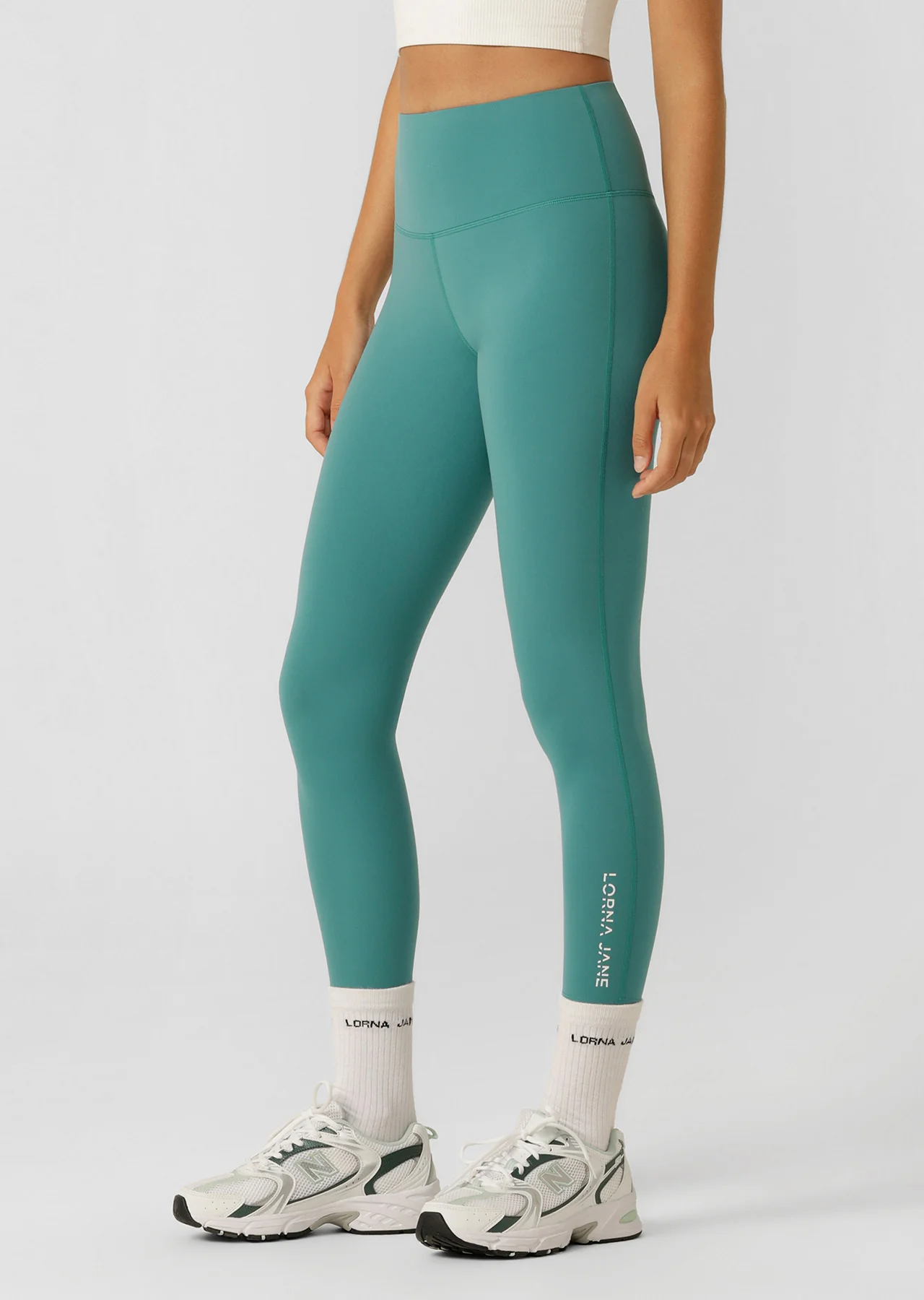 Lotus No Chafe Phone Pocket Ankle Biter Leggings