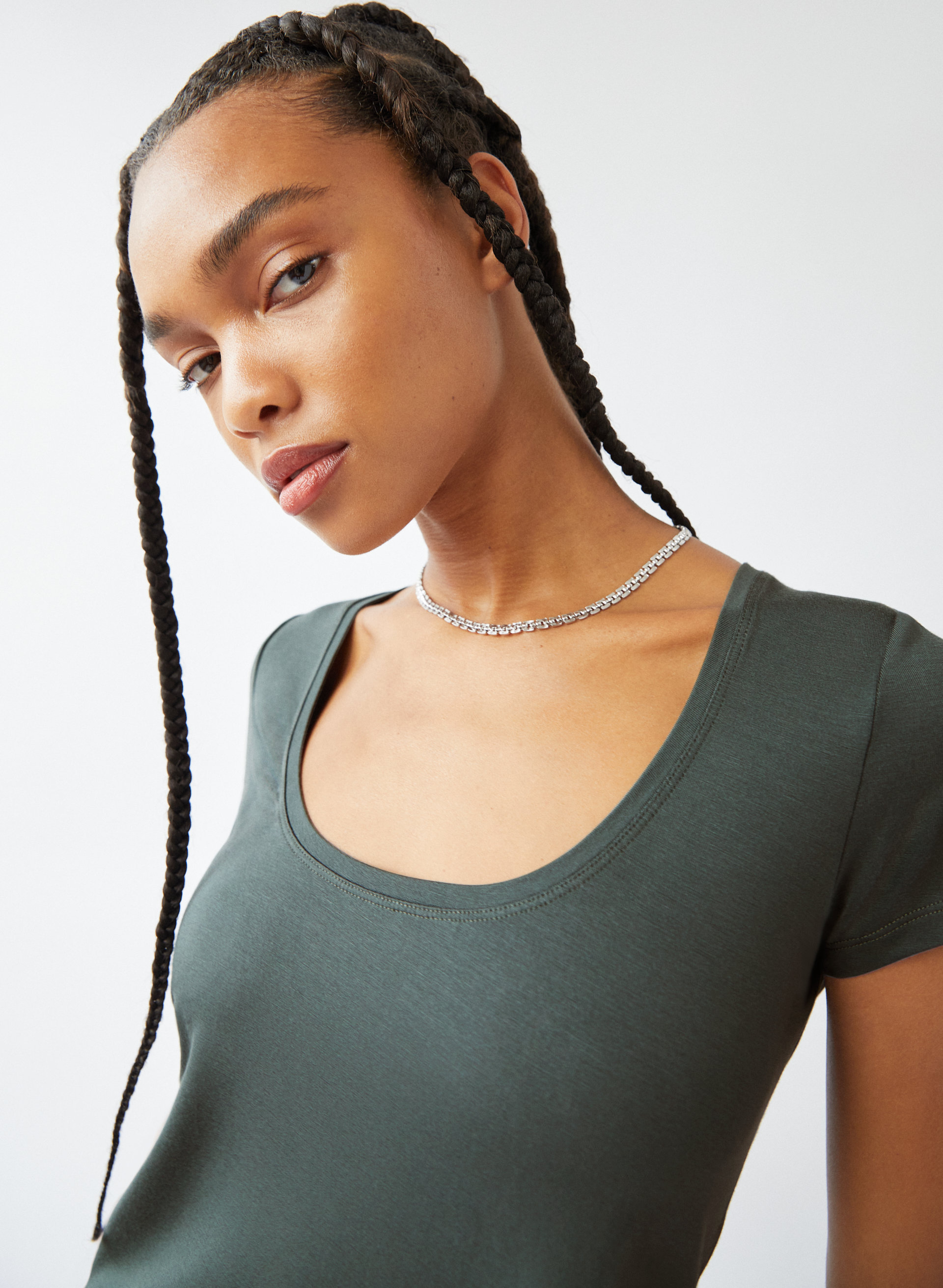 Everyday Scoopneck T-Shirt