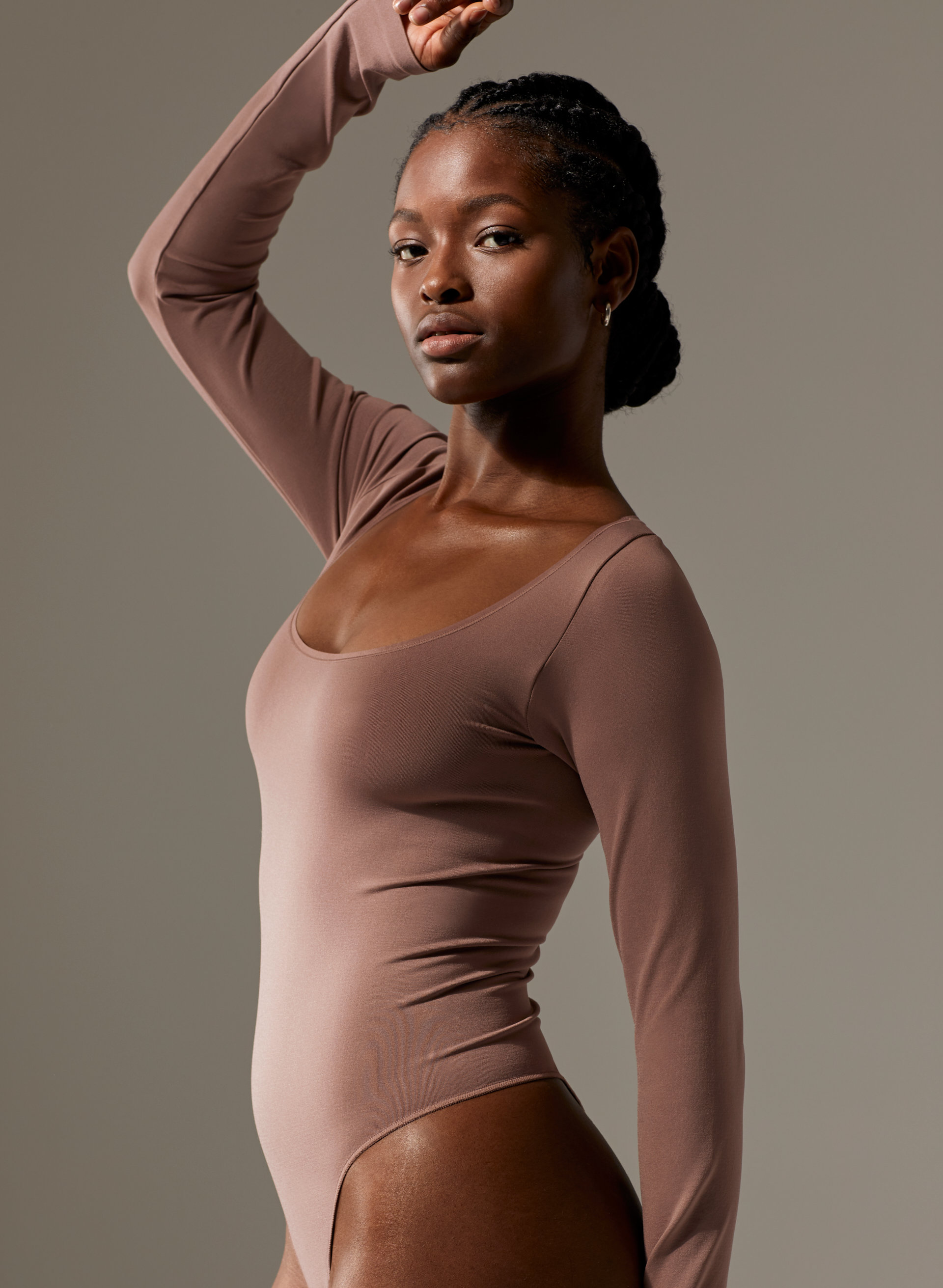 Seamless Contour Scoop Longsleeve Bodysuit