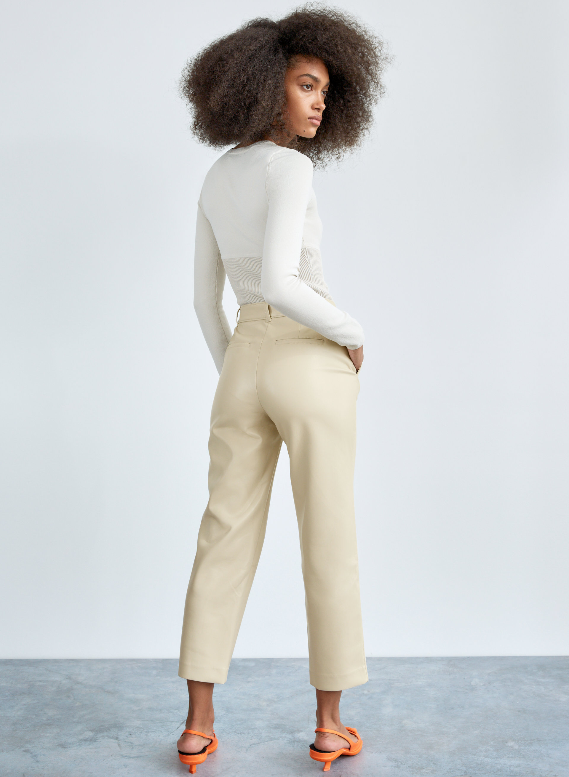 Command Cropped Pant