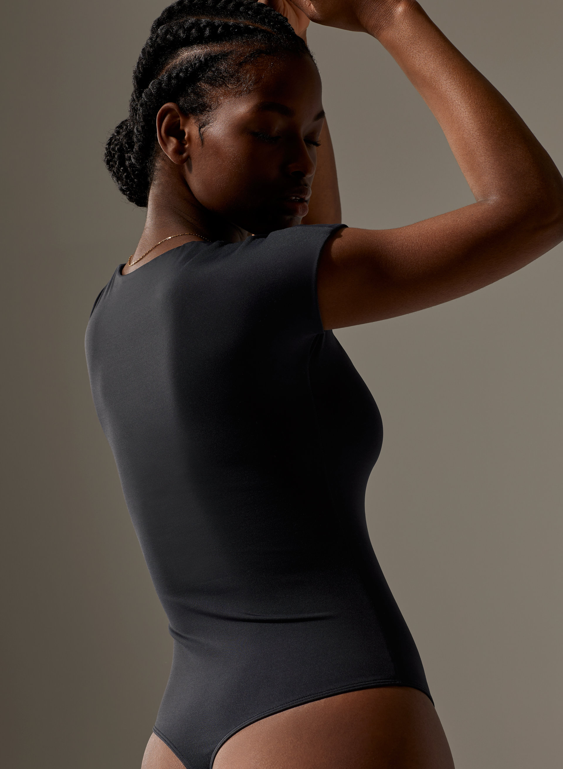 Contour Straight Neck Bodysuit