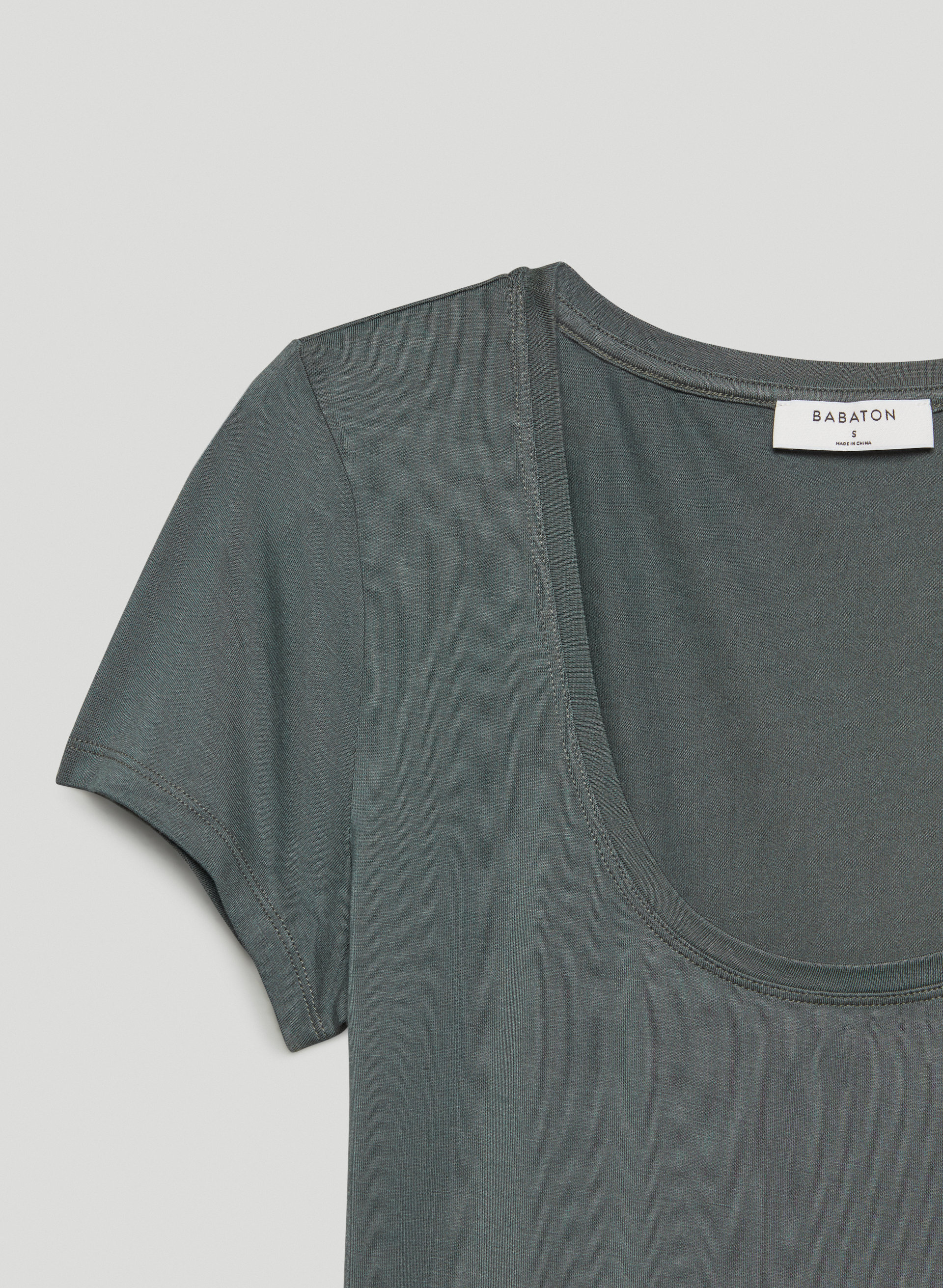 Everyday Scoopneck T-Shirt