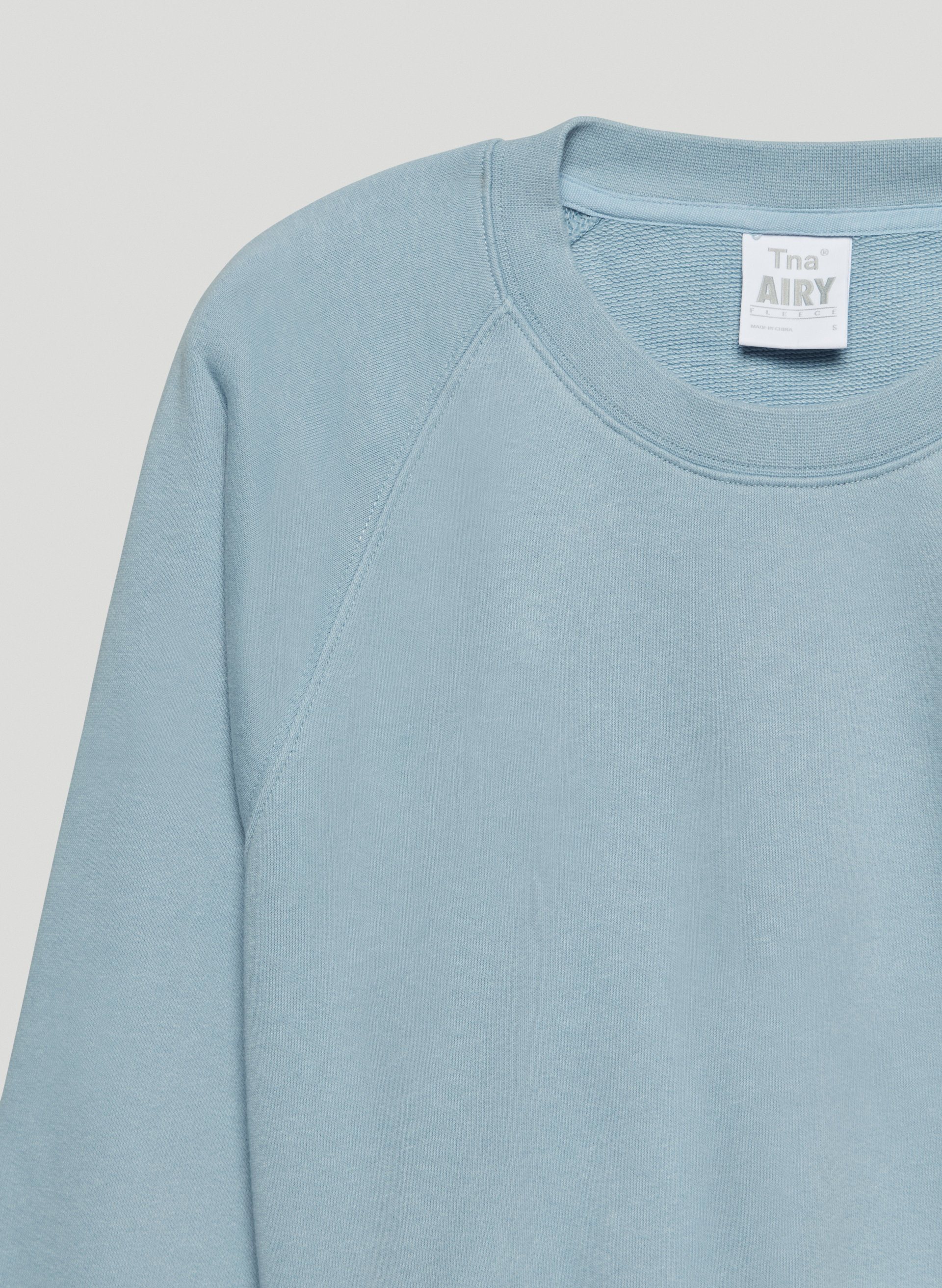 Airy Fleece Perfect Raglan Sweatshirt