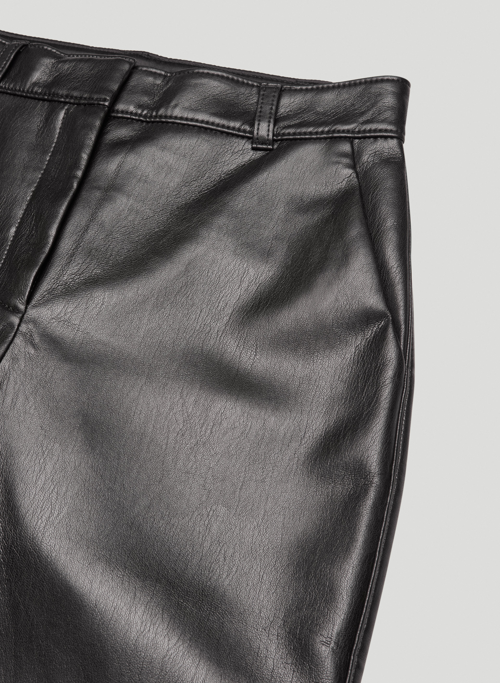 Command Cropped Pant