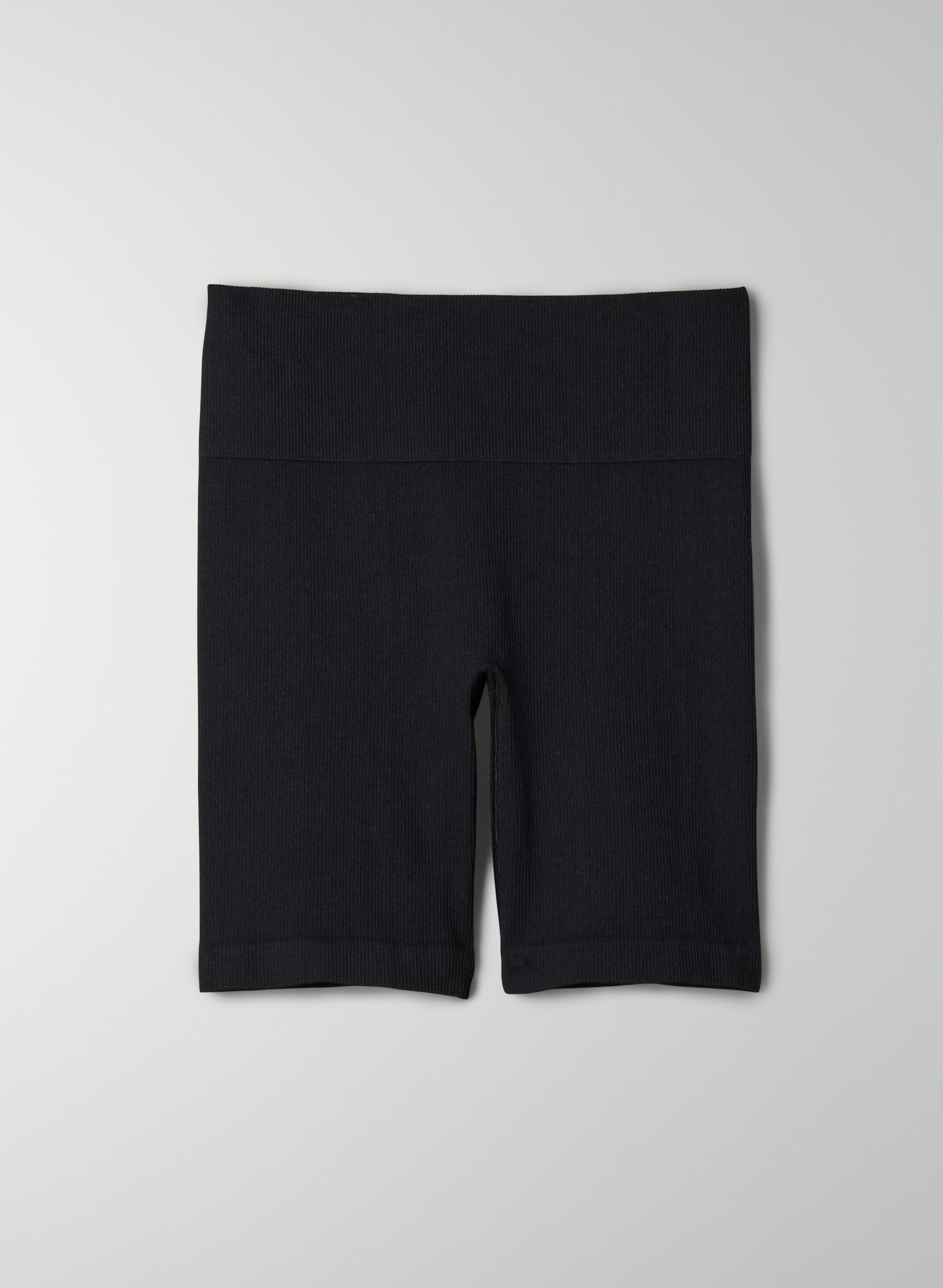 Silhouette Seamless Short