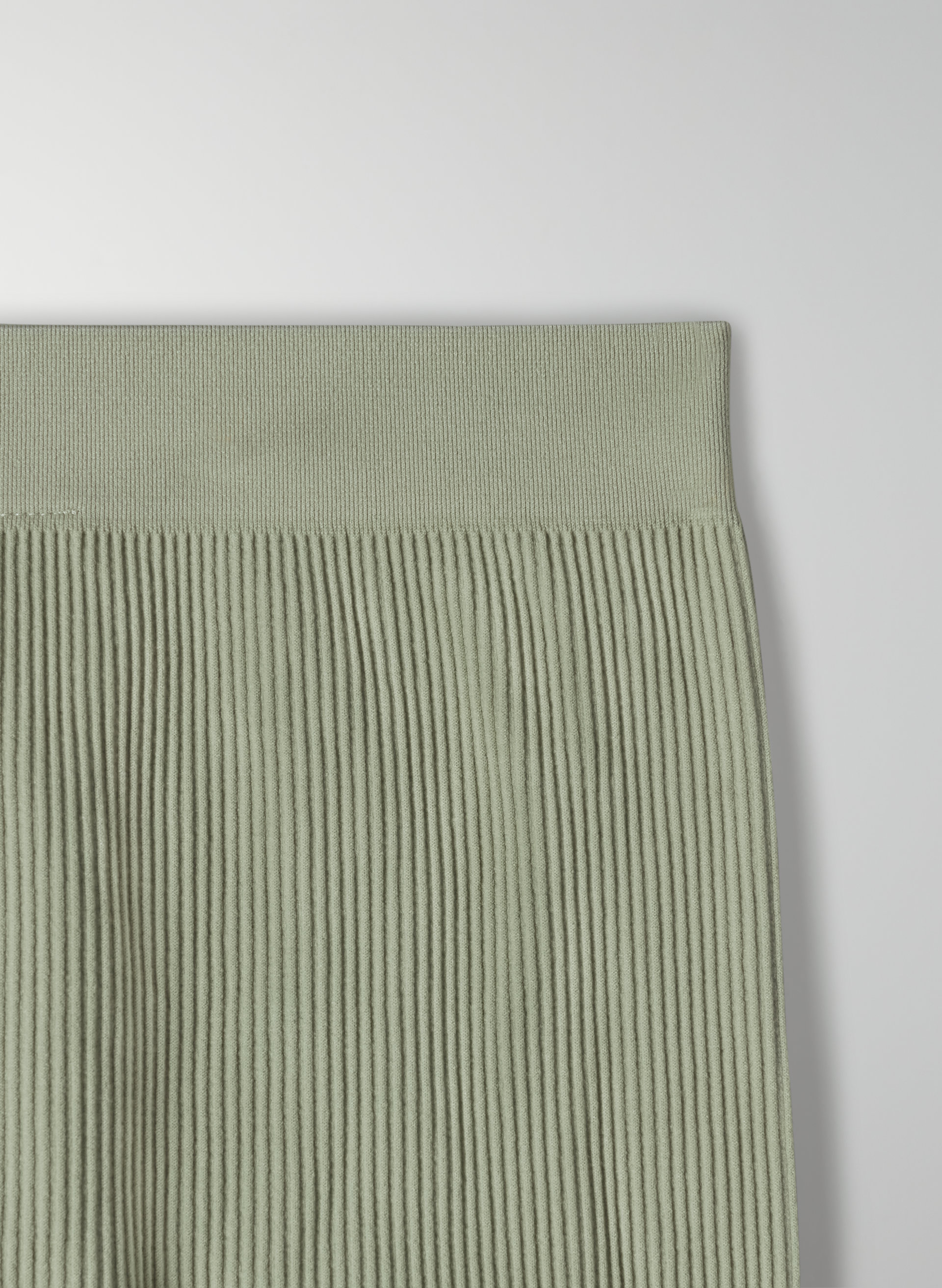 Evelyn Seamless Short