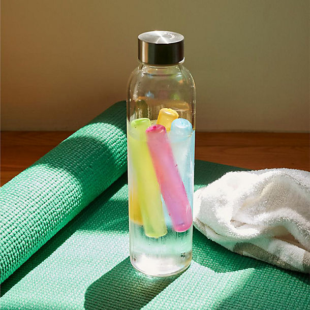 8 Kikkerland Reusable Ice Sticks for Chilling Drinks