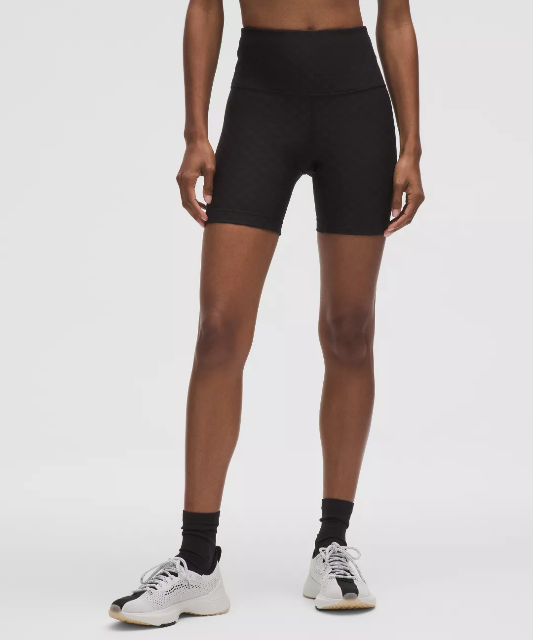 3D Jacquard Diamond Train High-Rise Short 6"